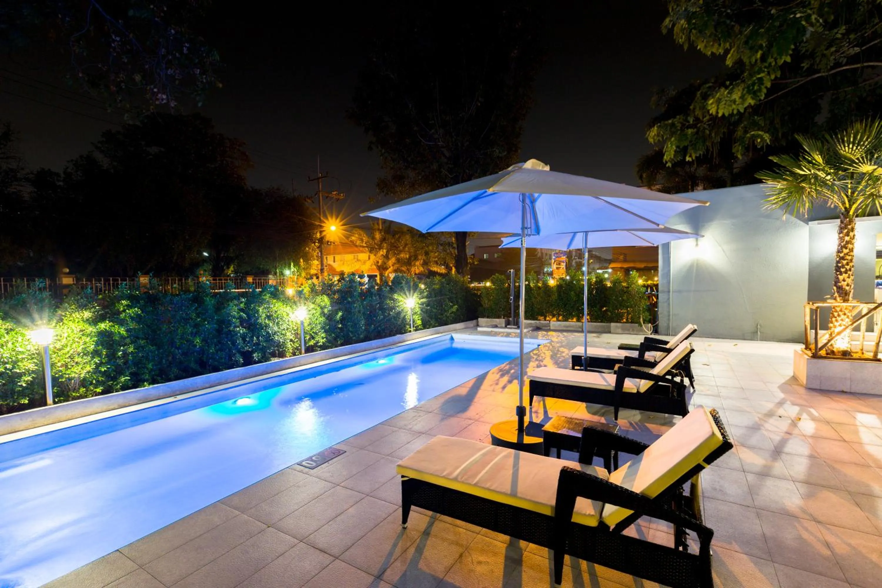 Swimming pool in Top View Hotel - SHA Extra Plus