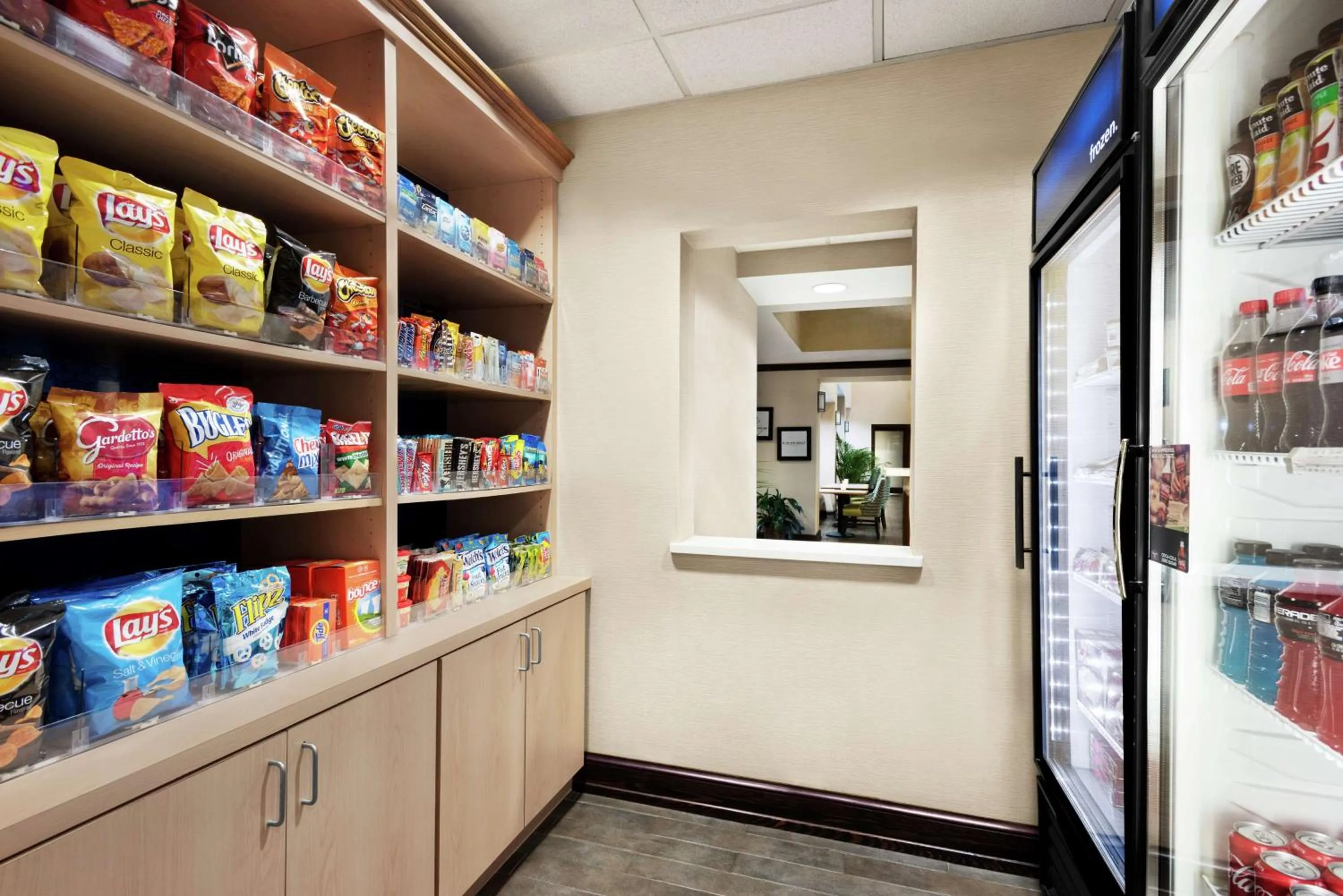 Restaurant/places to eat in Hampton Inn & Suites Brunswick