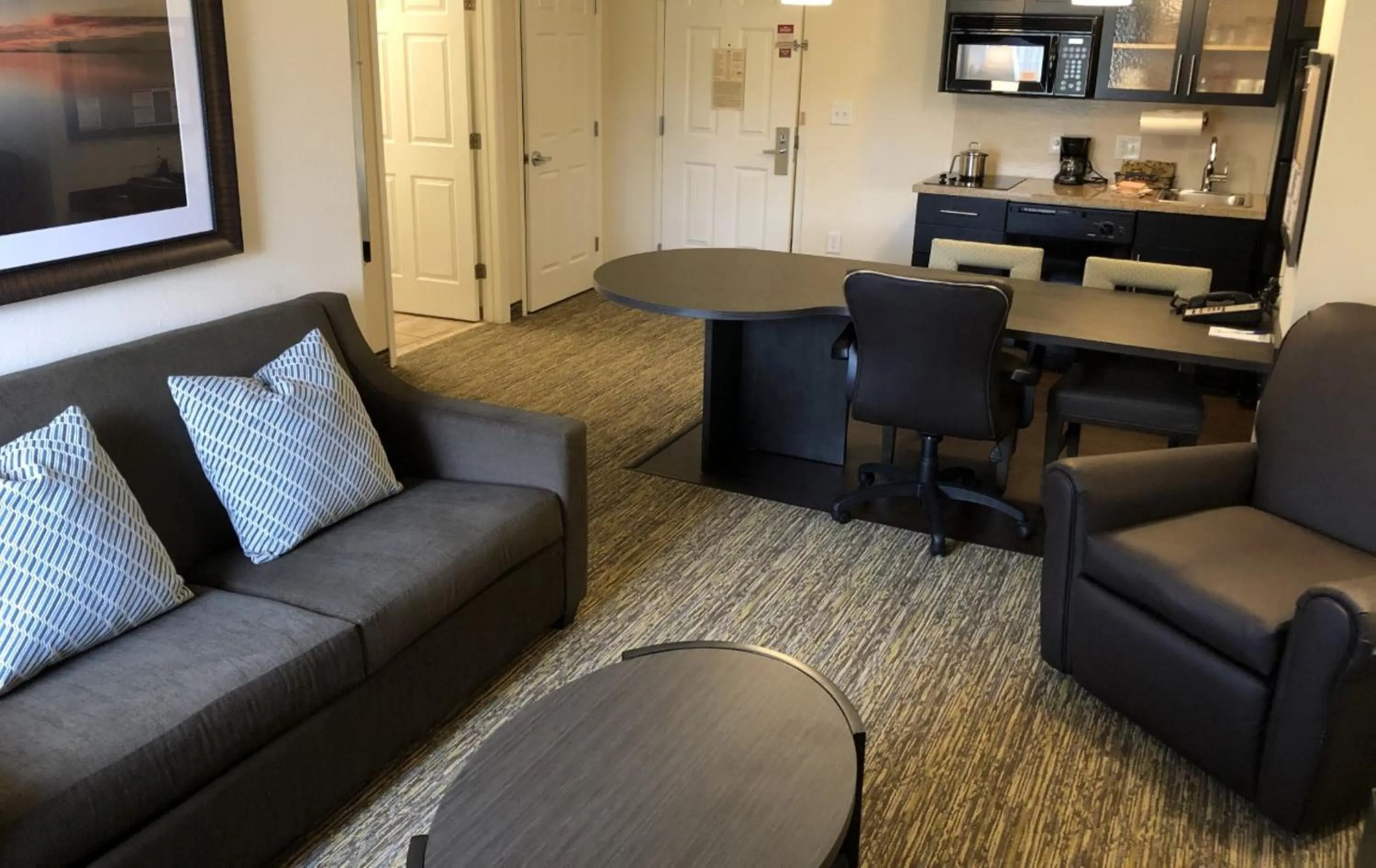 Kitchen or kitchenette in Candlewood Suites Greenville NC by IHG
