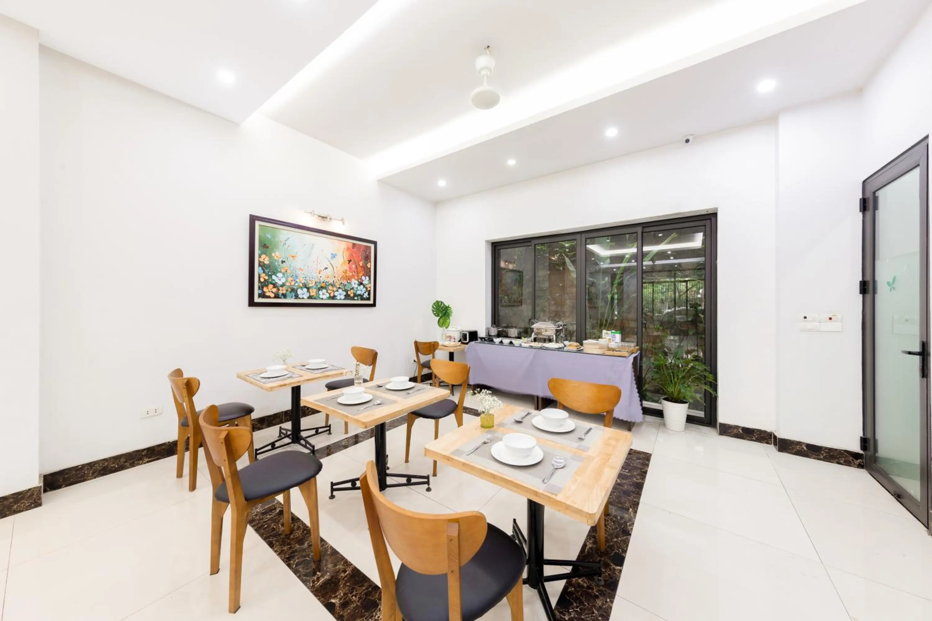 Restaurant/places to eat in Hana 1 Apartment & Hotel Bac Ninh