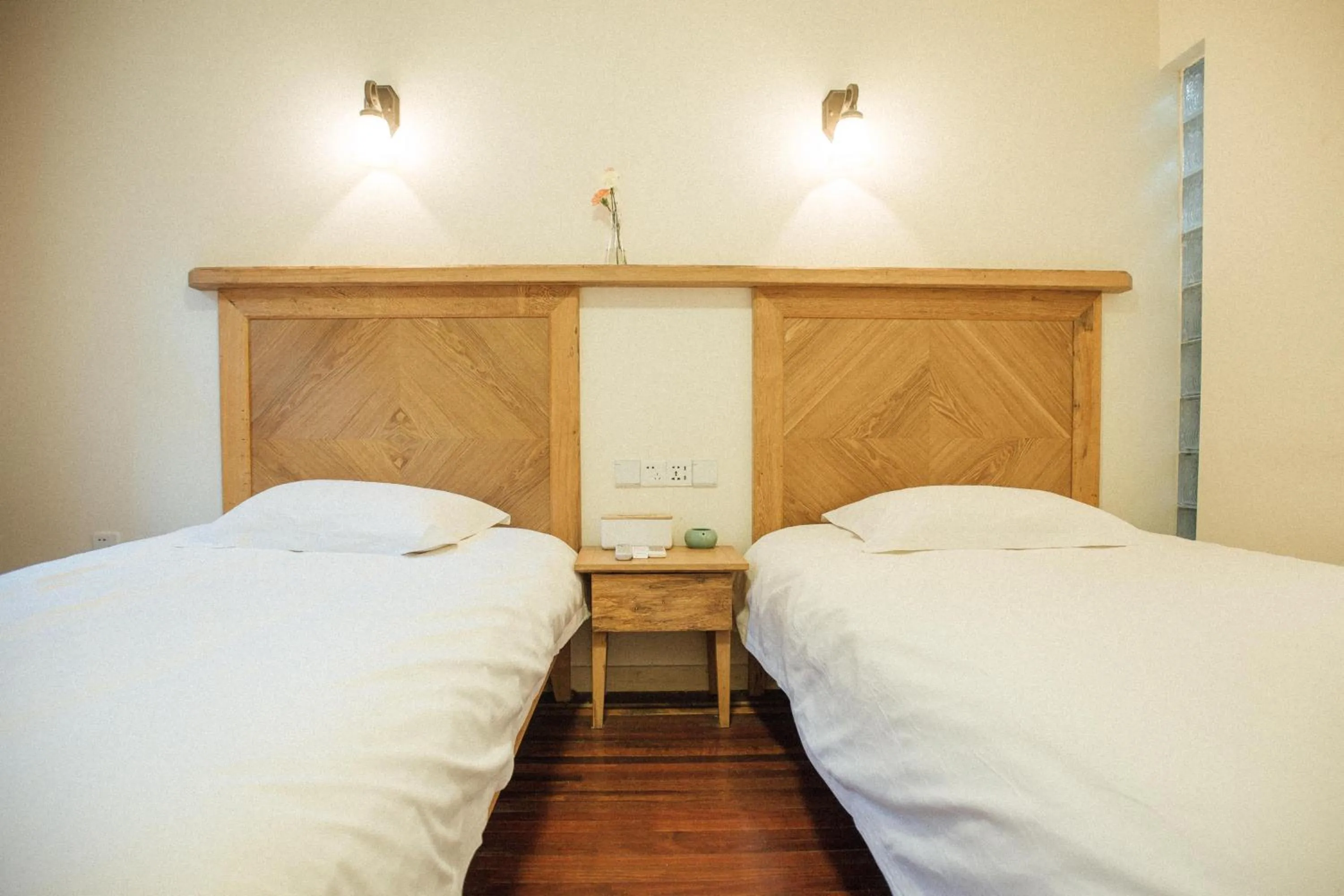 Photo of the whole room, Bed in Lao men dong International Youth Hostel