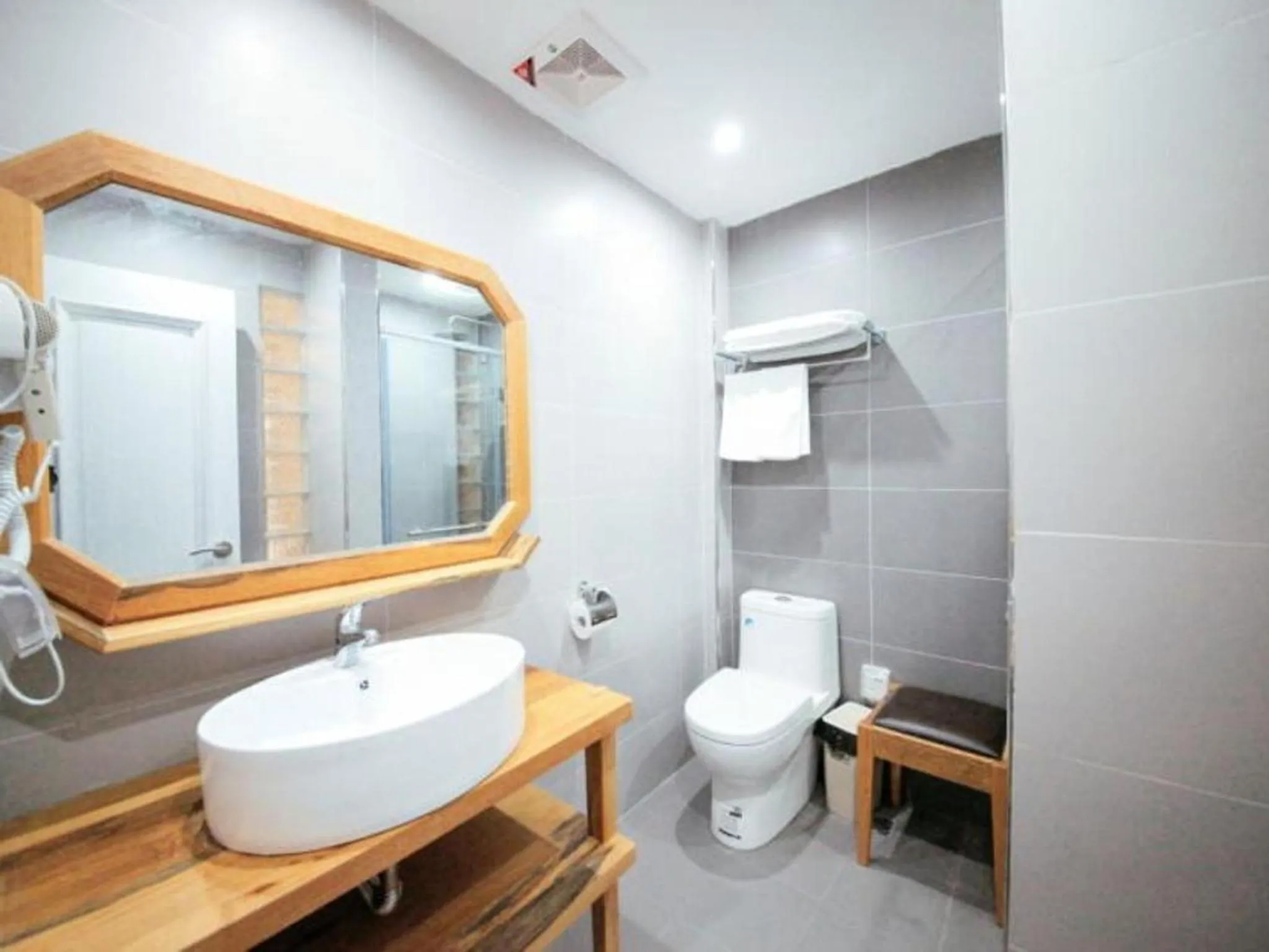 Hot Tub in Lao men dong International Youth Hostel