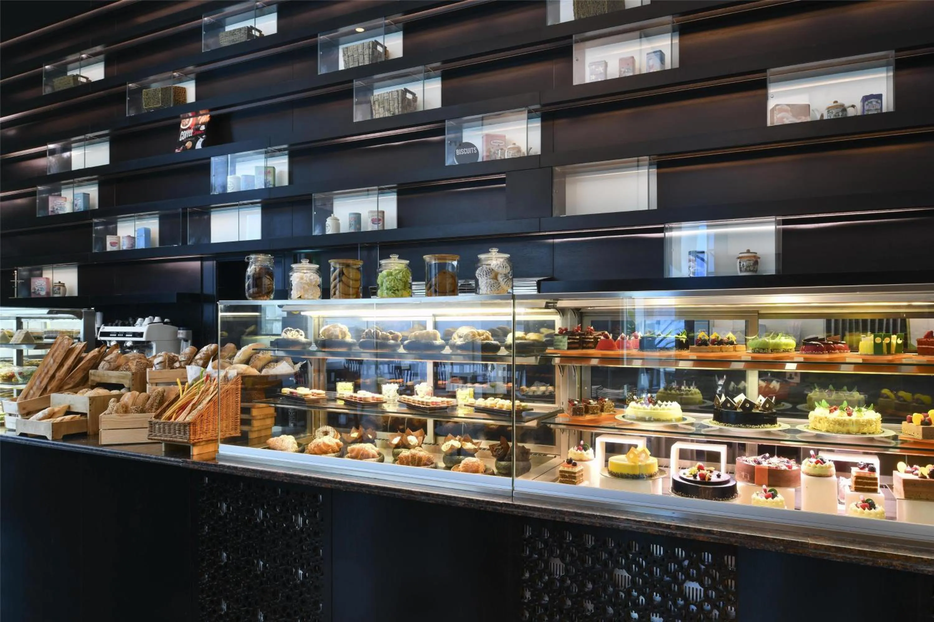 Restaurant/places to eat in Kempinski Residences & Suites, Doha