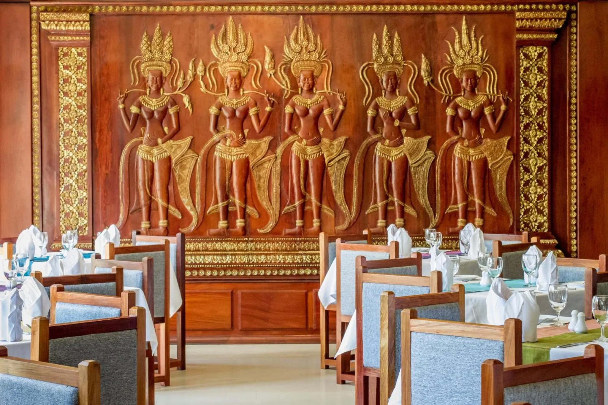 Restaurant/places to eat in Empress Angkor Resort & Spa