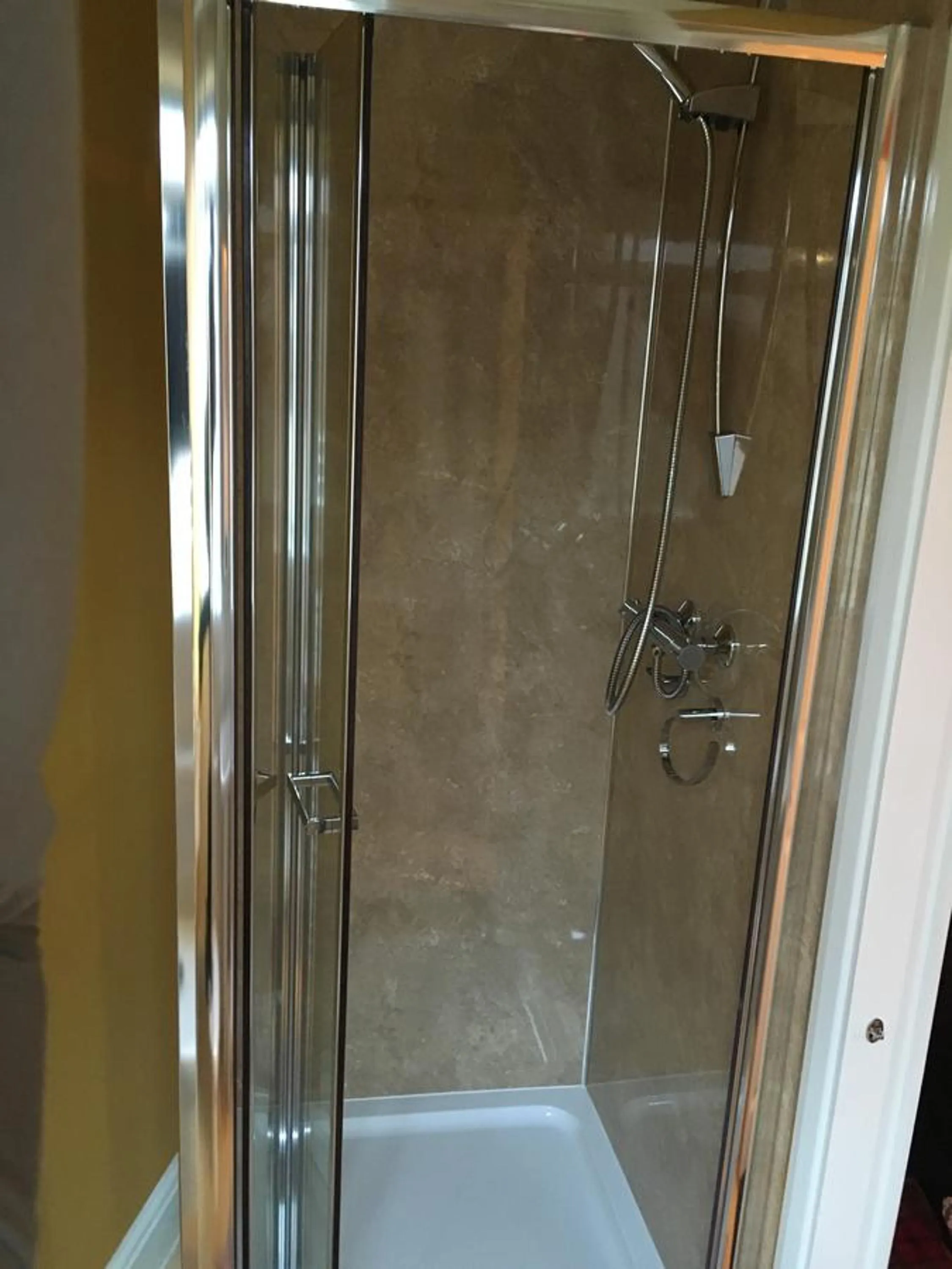 Bathroom in Robin Hood Inn