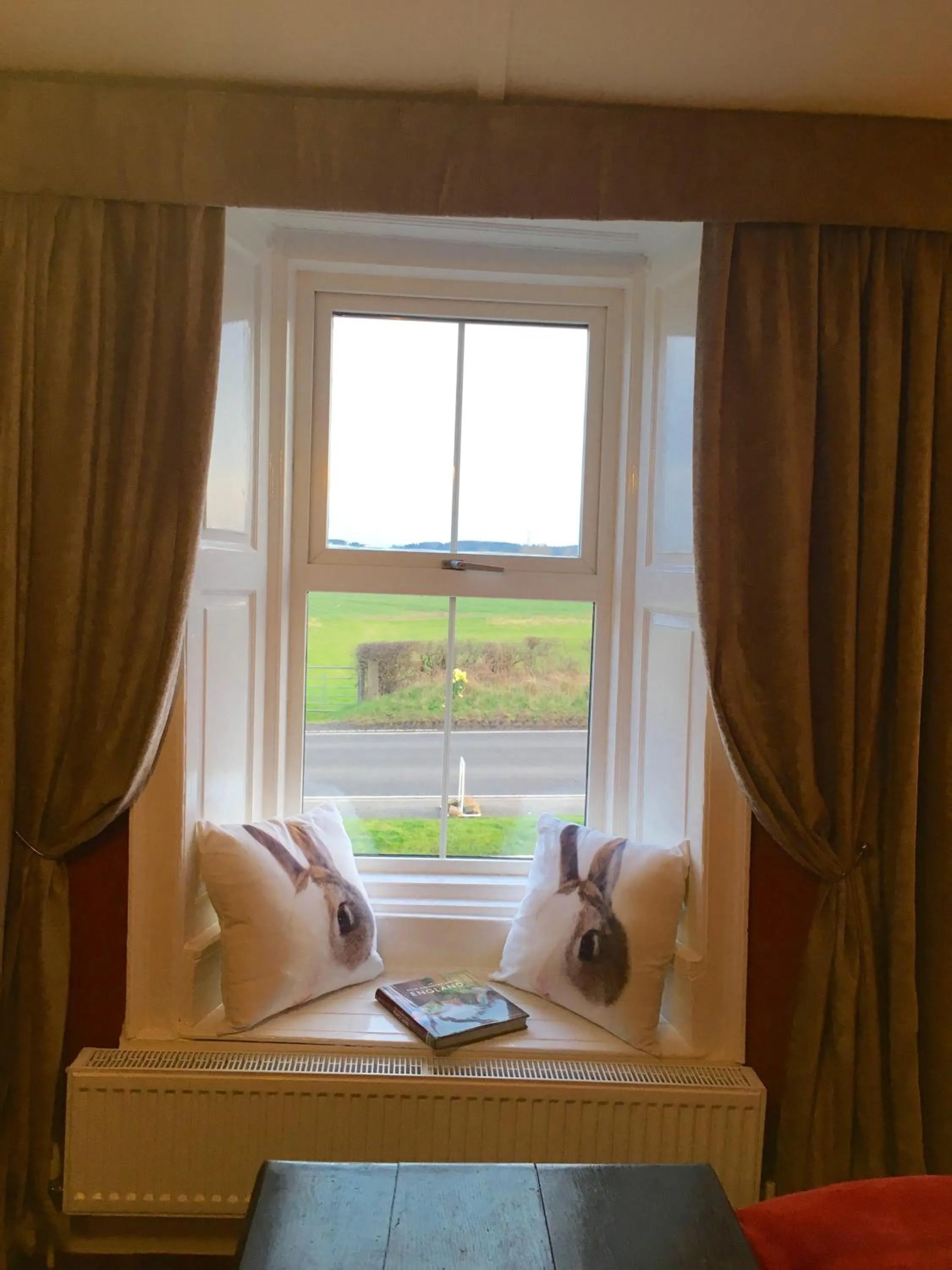 Bedroom in Robin Hood Inn