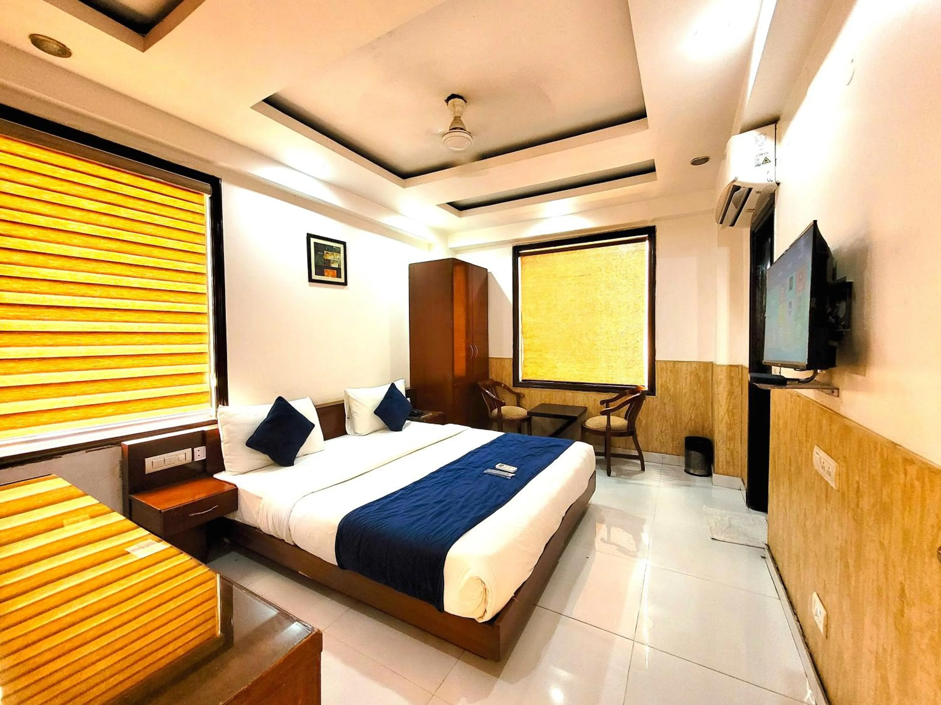 Bed in Hotel The Daanish Residency - Karol Bagh