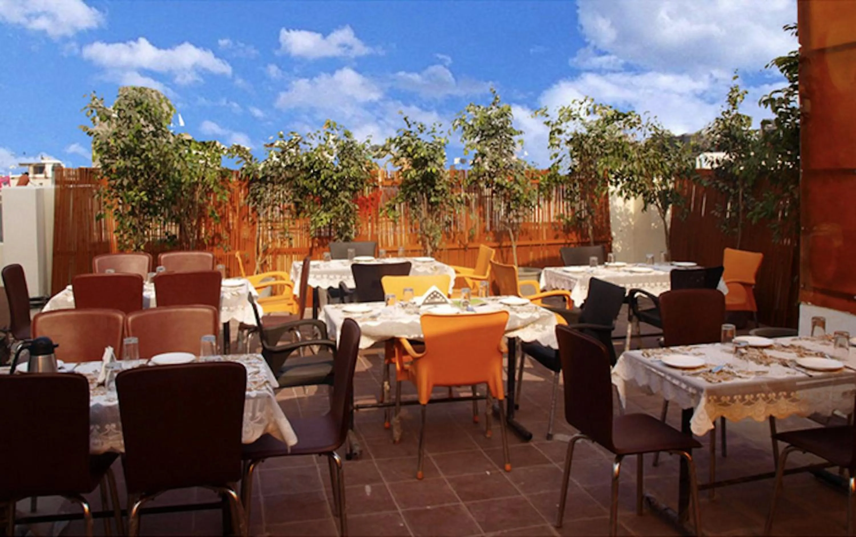 Restaurant/places to eat in Hotel The Daanish Residency - Karol Bagh