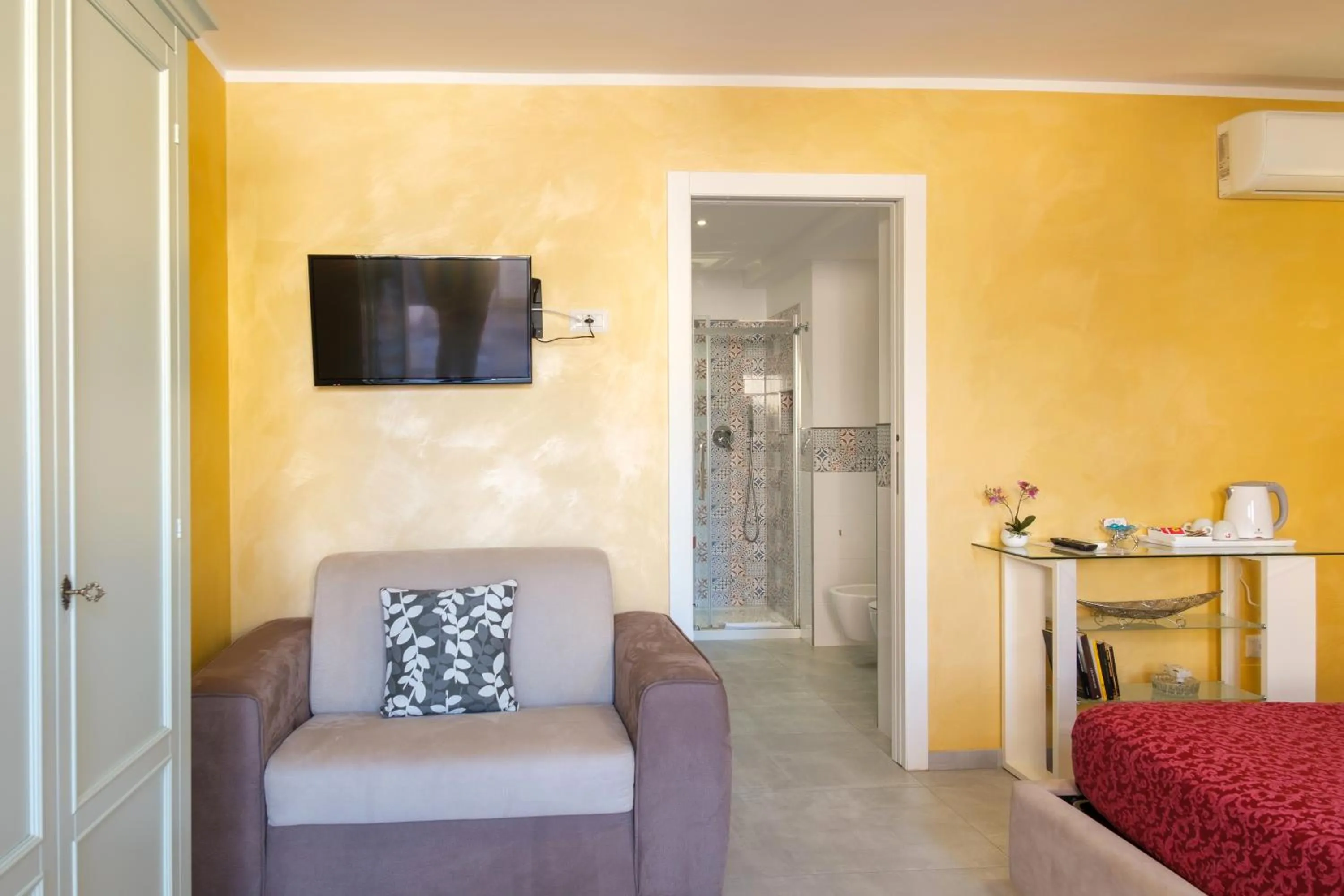 TV and multimedia in Villa Piana