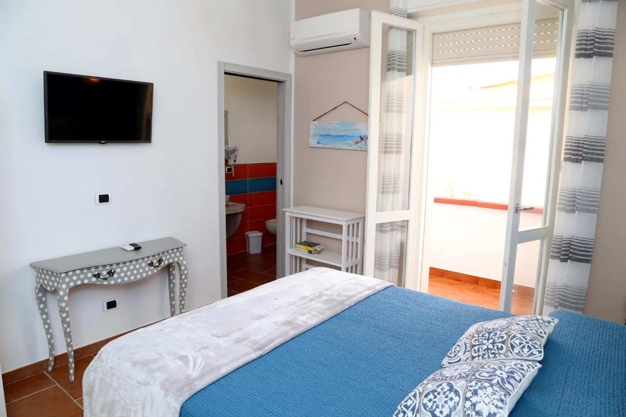 Photo of the whole room in Villa Piana