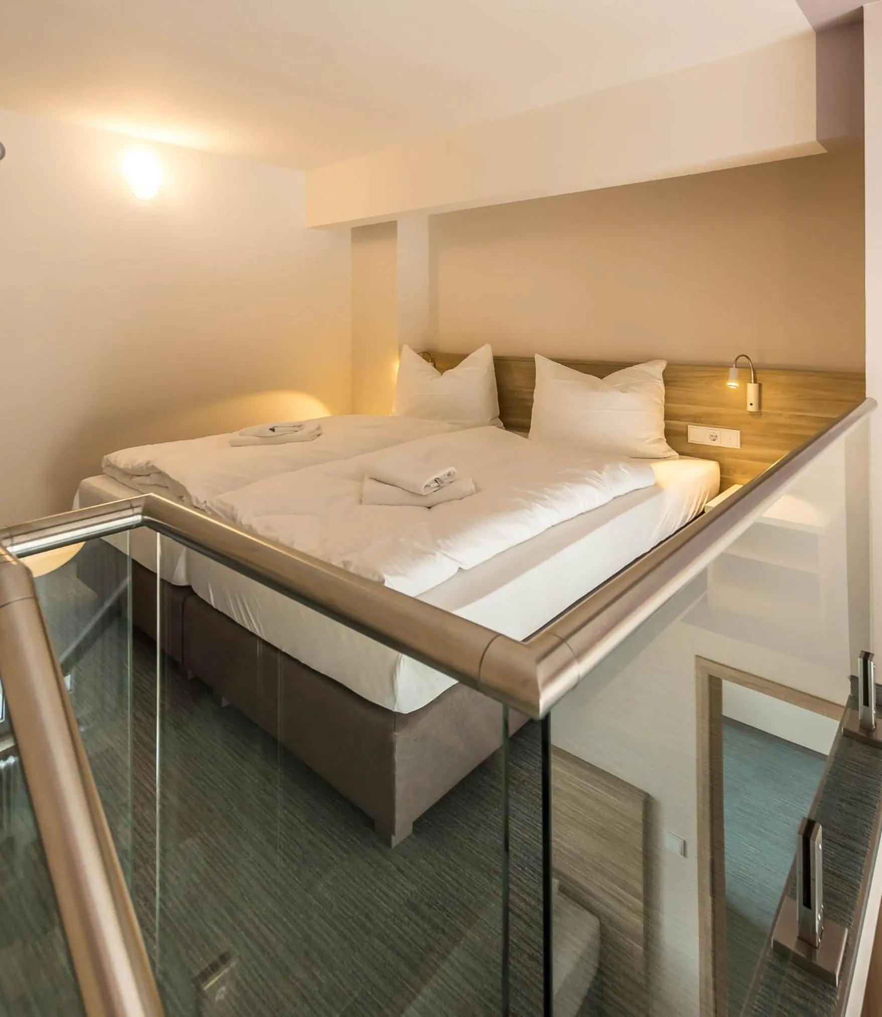 Photo of the whole room, Bed in Schumanns Garten