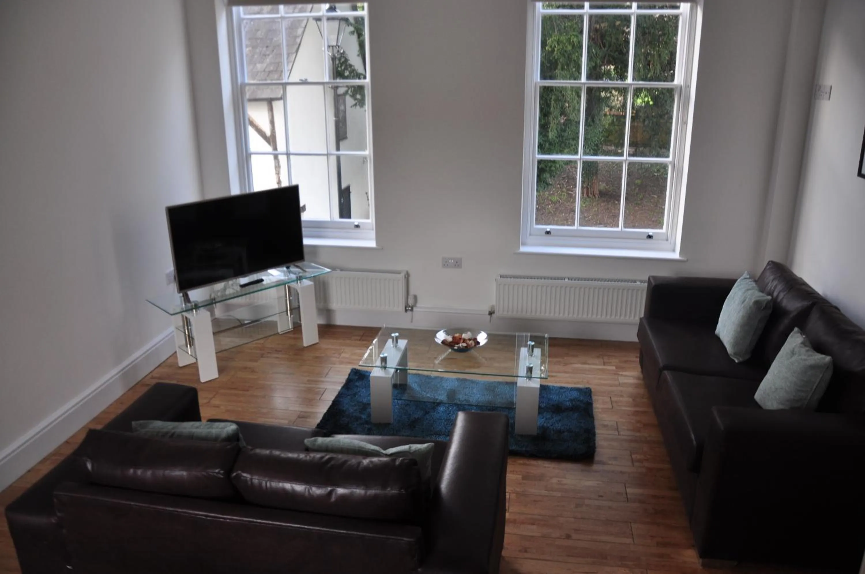TV and multimedia, Seating Area in Andover Apartments