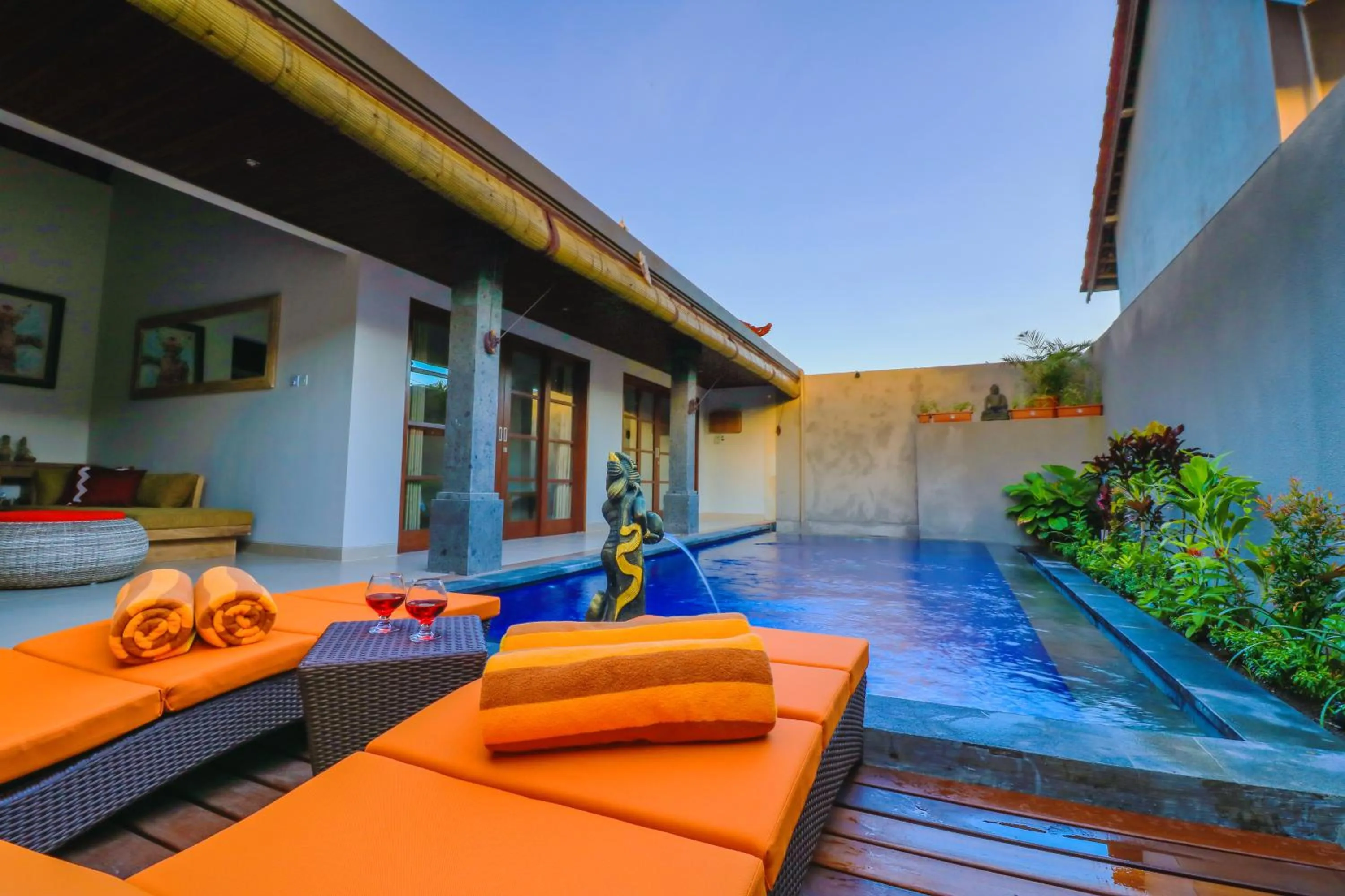 Swimming pool in Taman Amertha Villas by Maha Bali