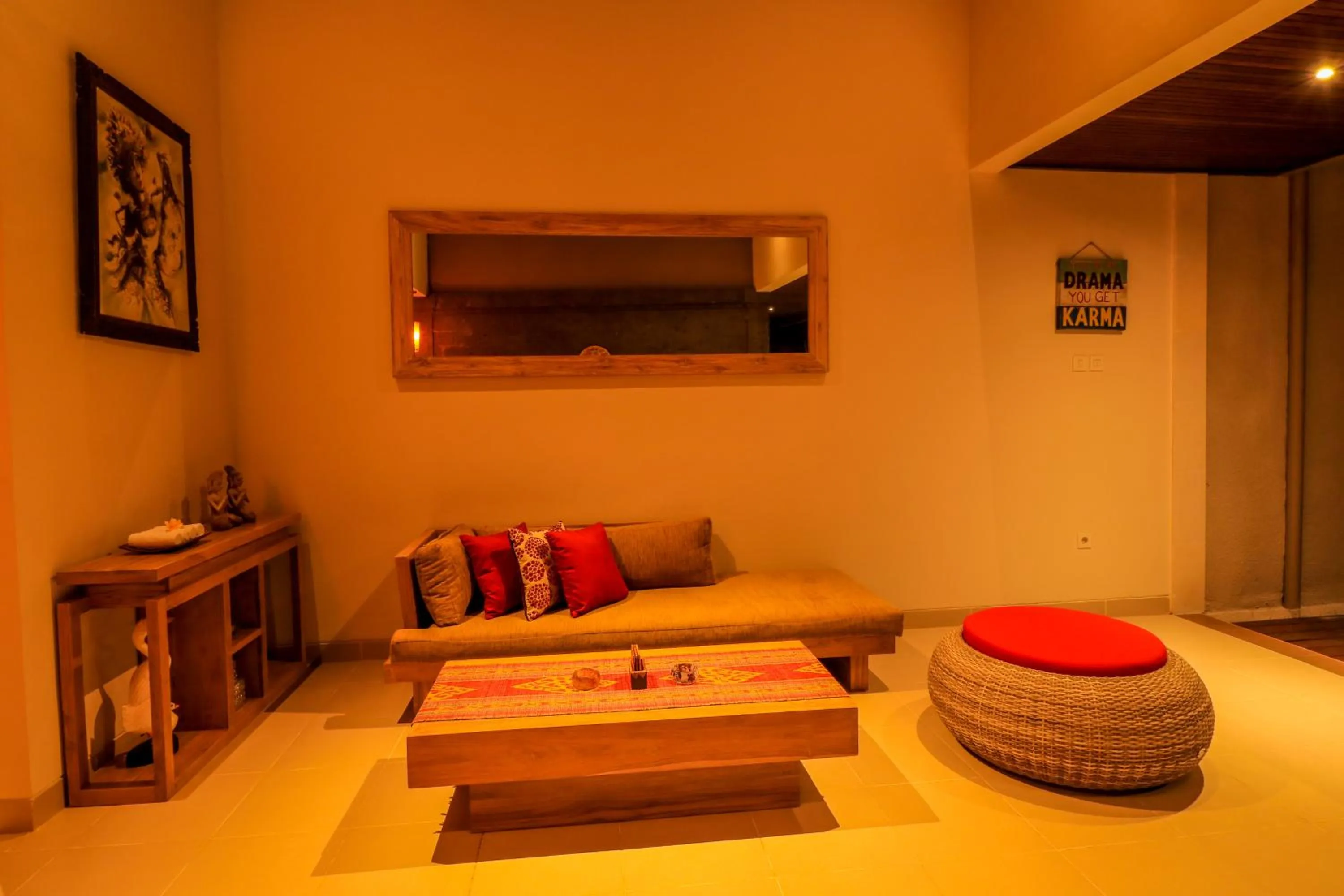 Living room, Bed in Taman Amertha Villas by Maha Bali