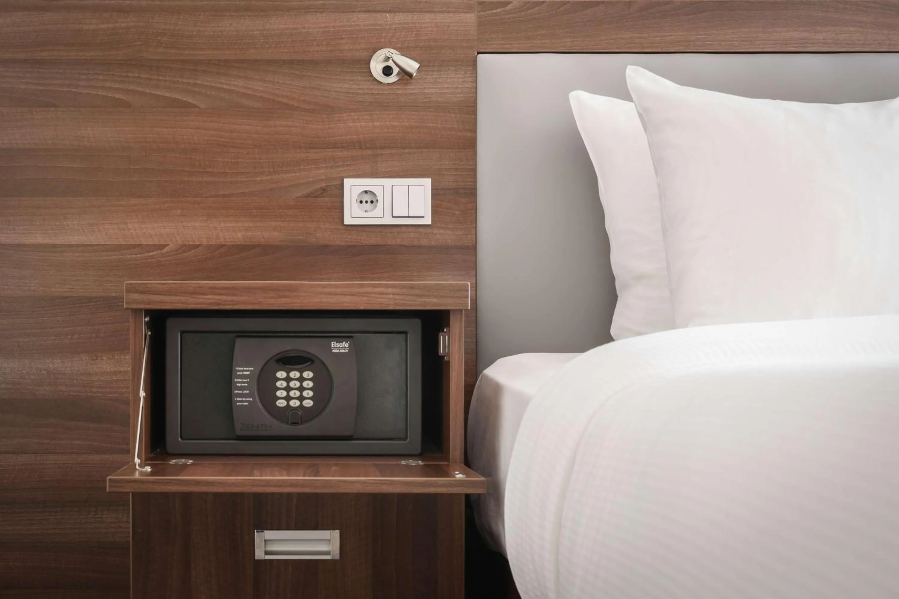 Bed in Hampton by Hilton Amsterdam Centre East