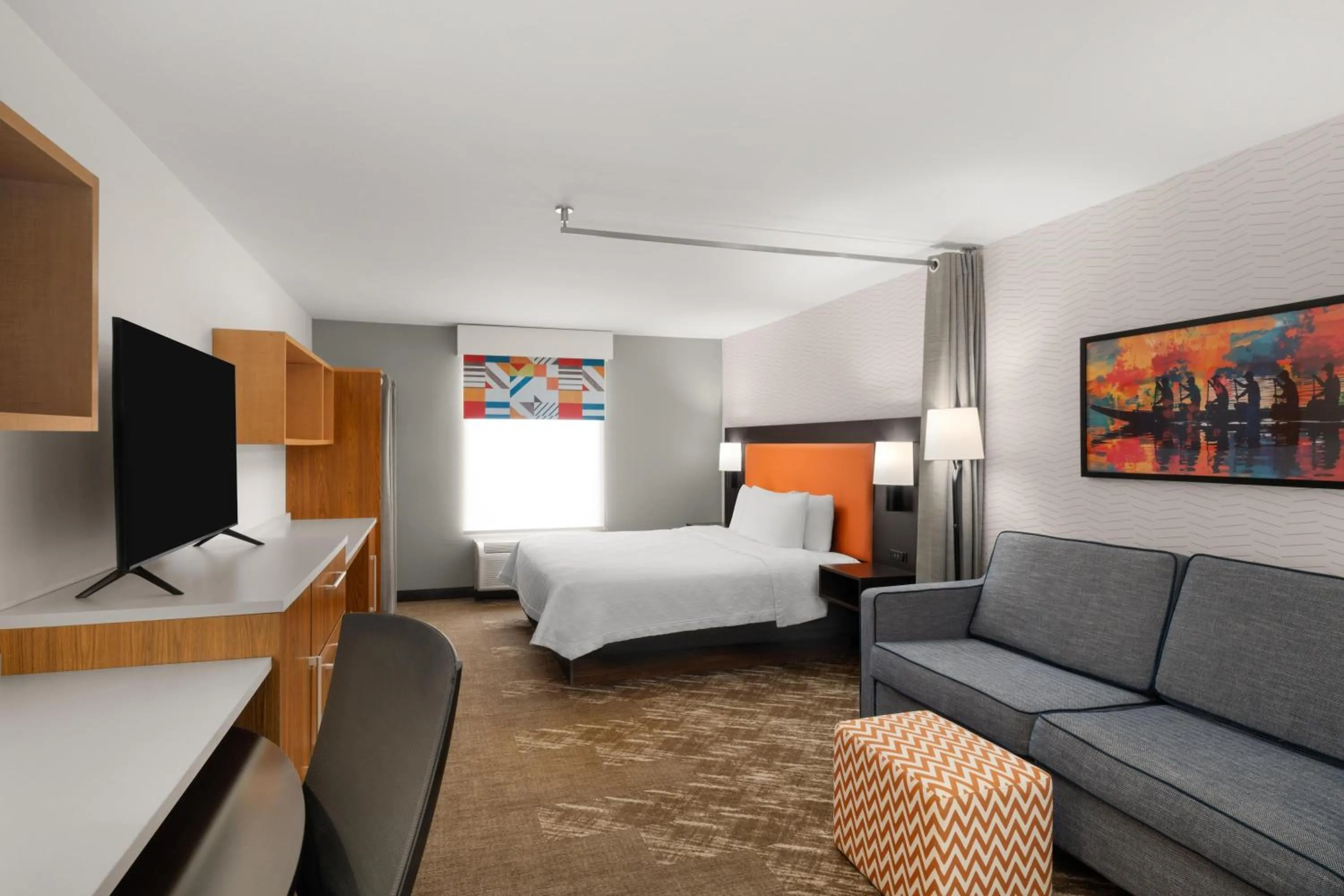 Living room, Bed in Home2 Suites by Hilton Alexandria