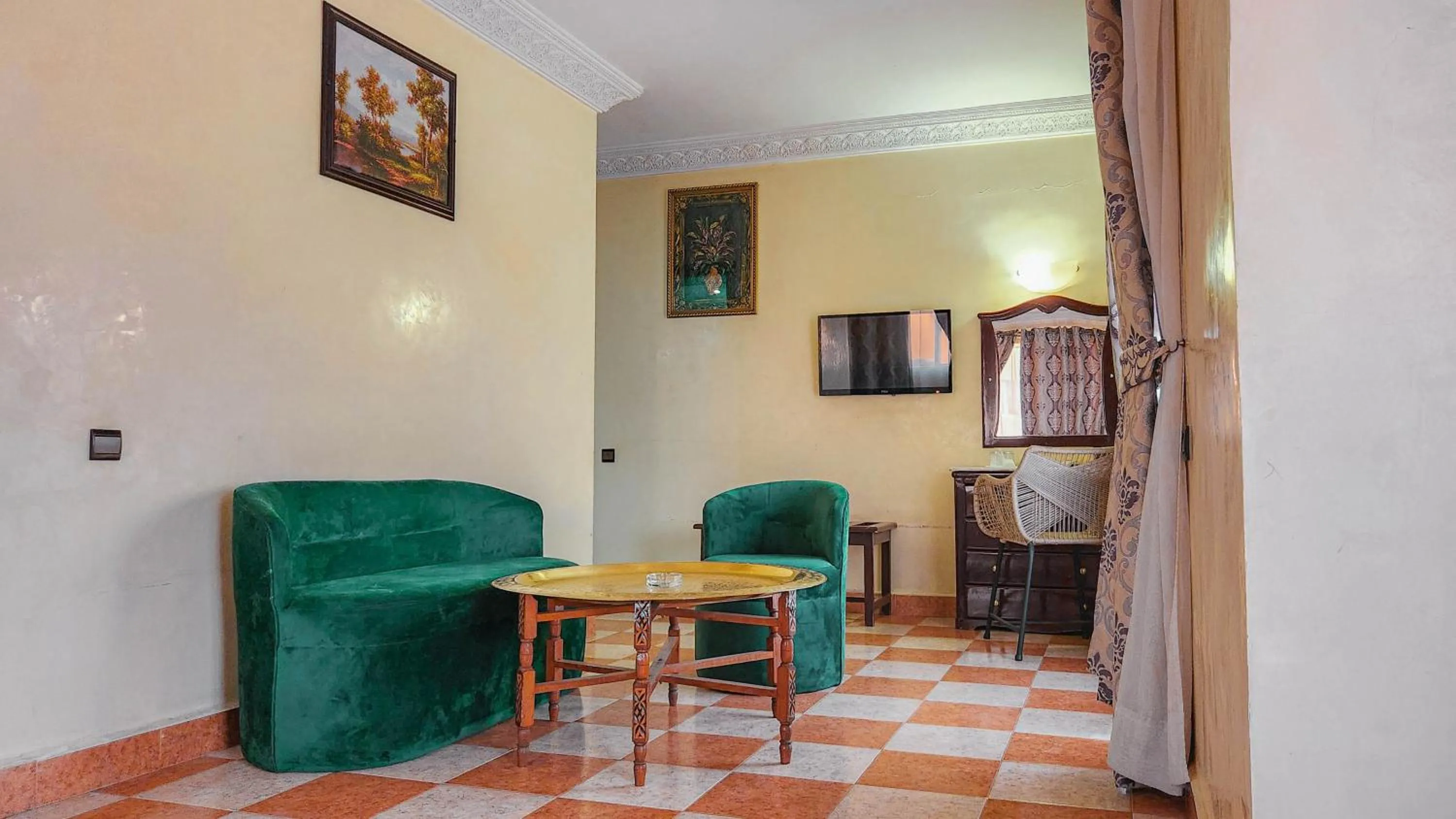 Hôtel Les Ambassadeurs