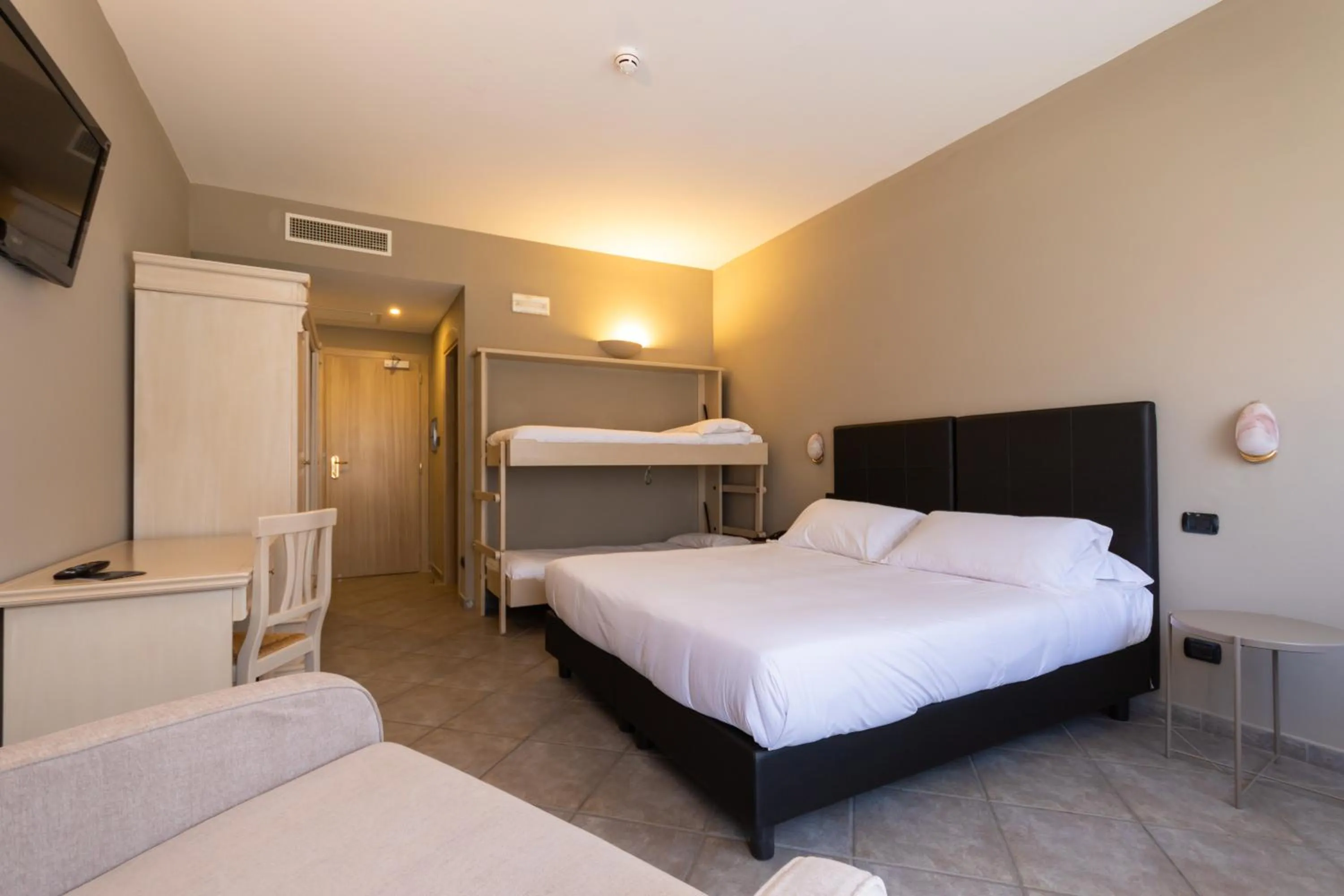 Photo of the whole room, Bed in Hotel Don Luis