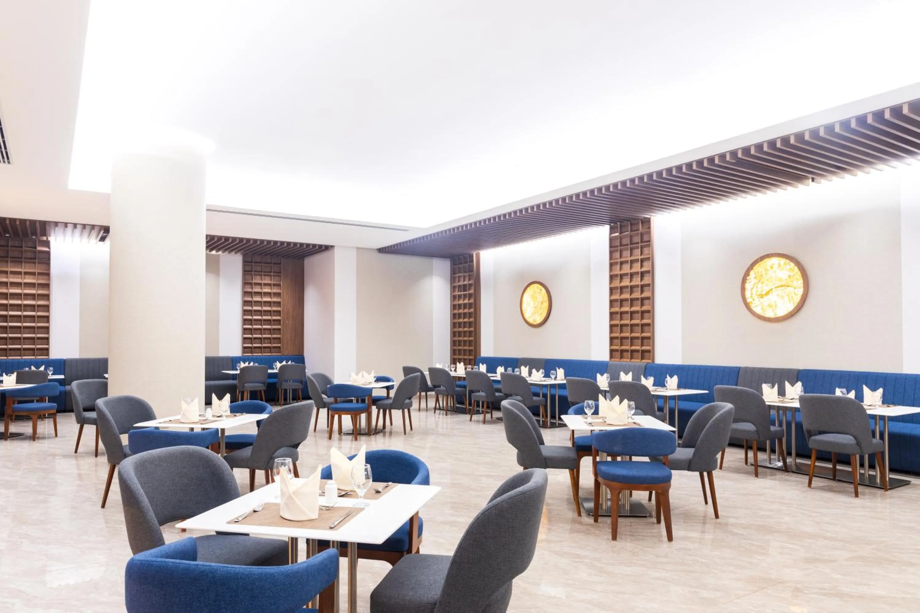 Restaurant/places to eat in MD Hotel By Gewan