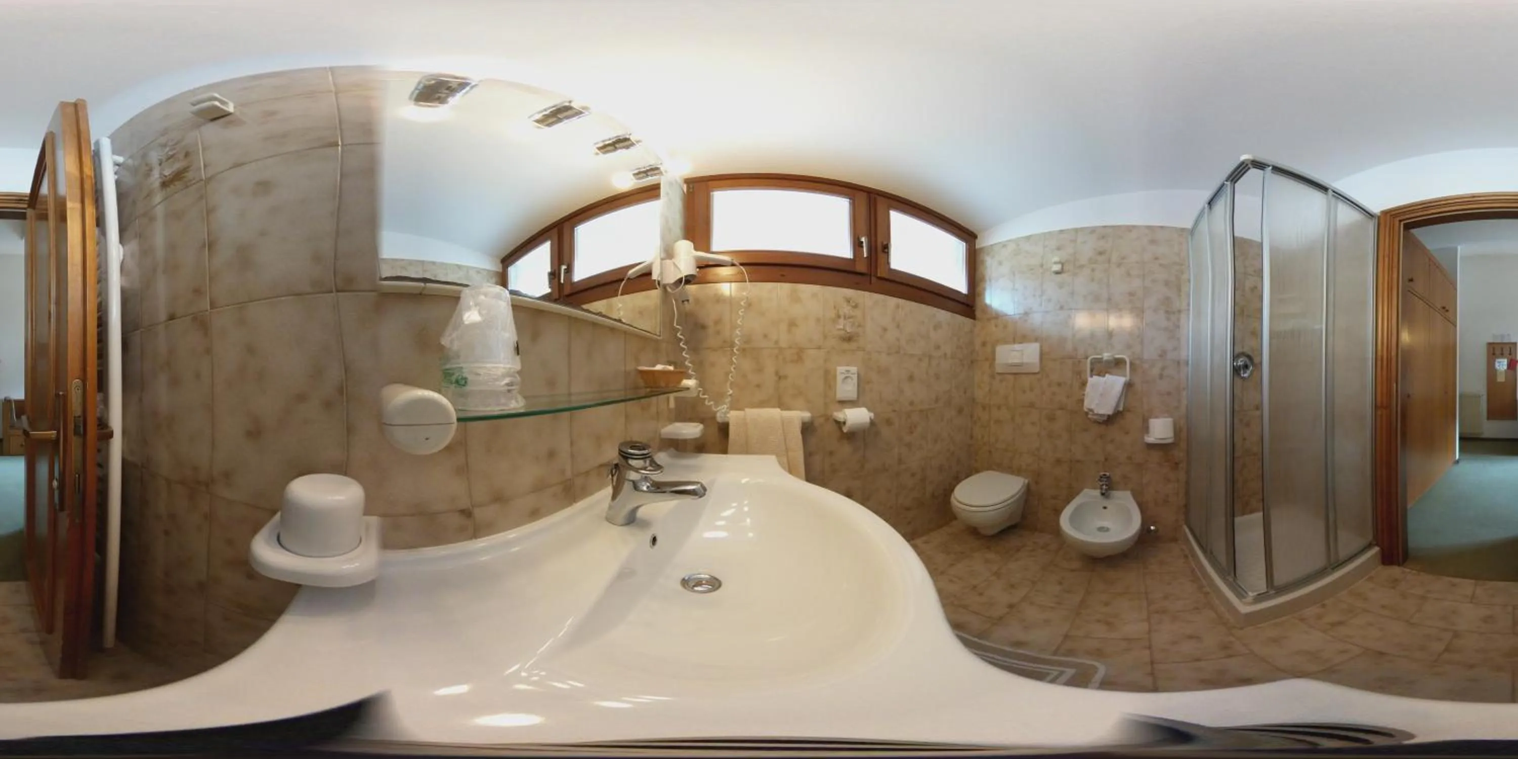 Toilet in Hotel Genziana