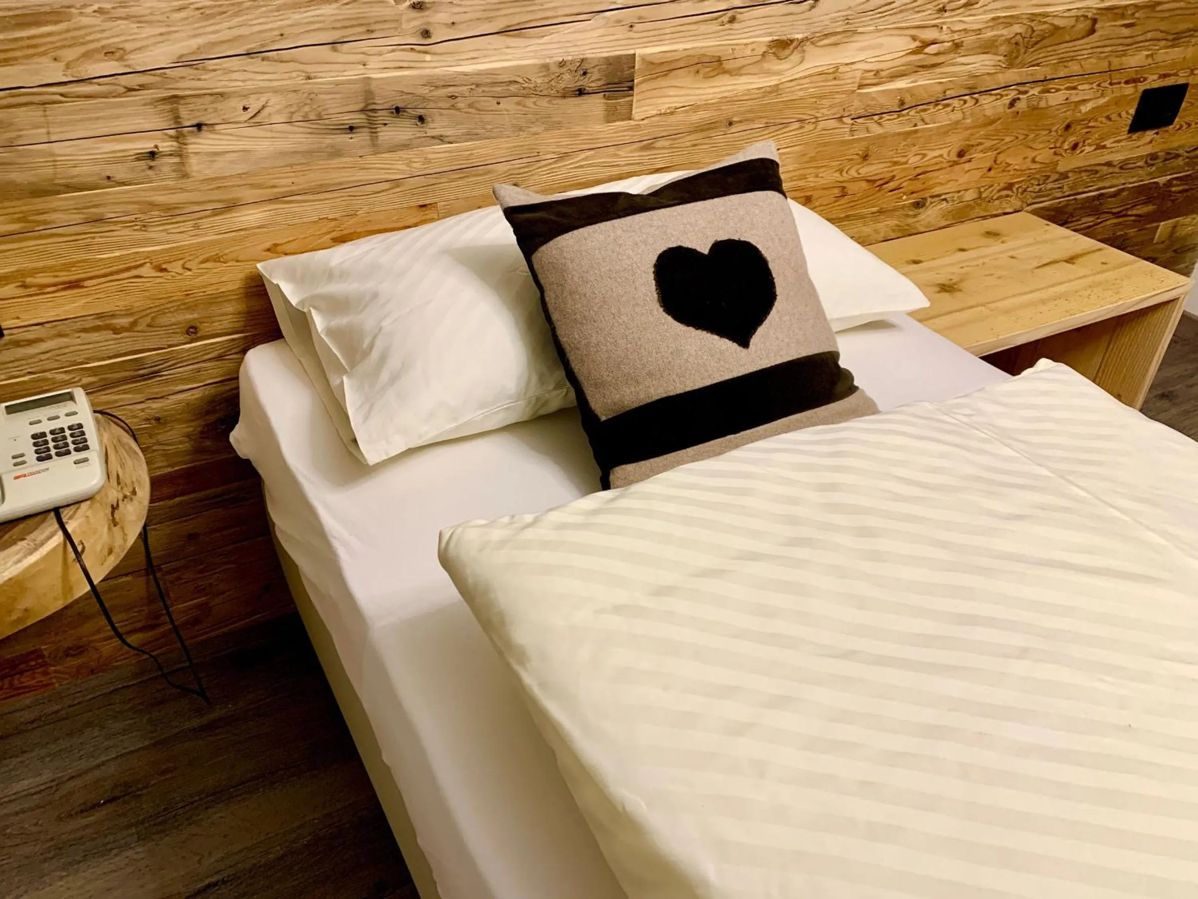 Bedroom, Bed in Hotel Genziana