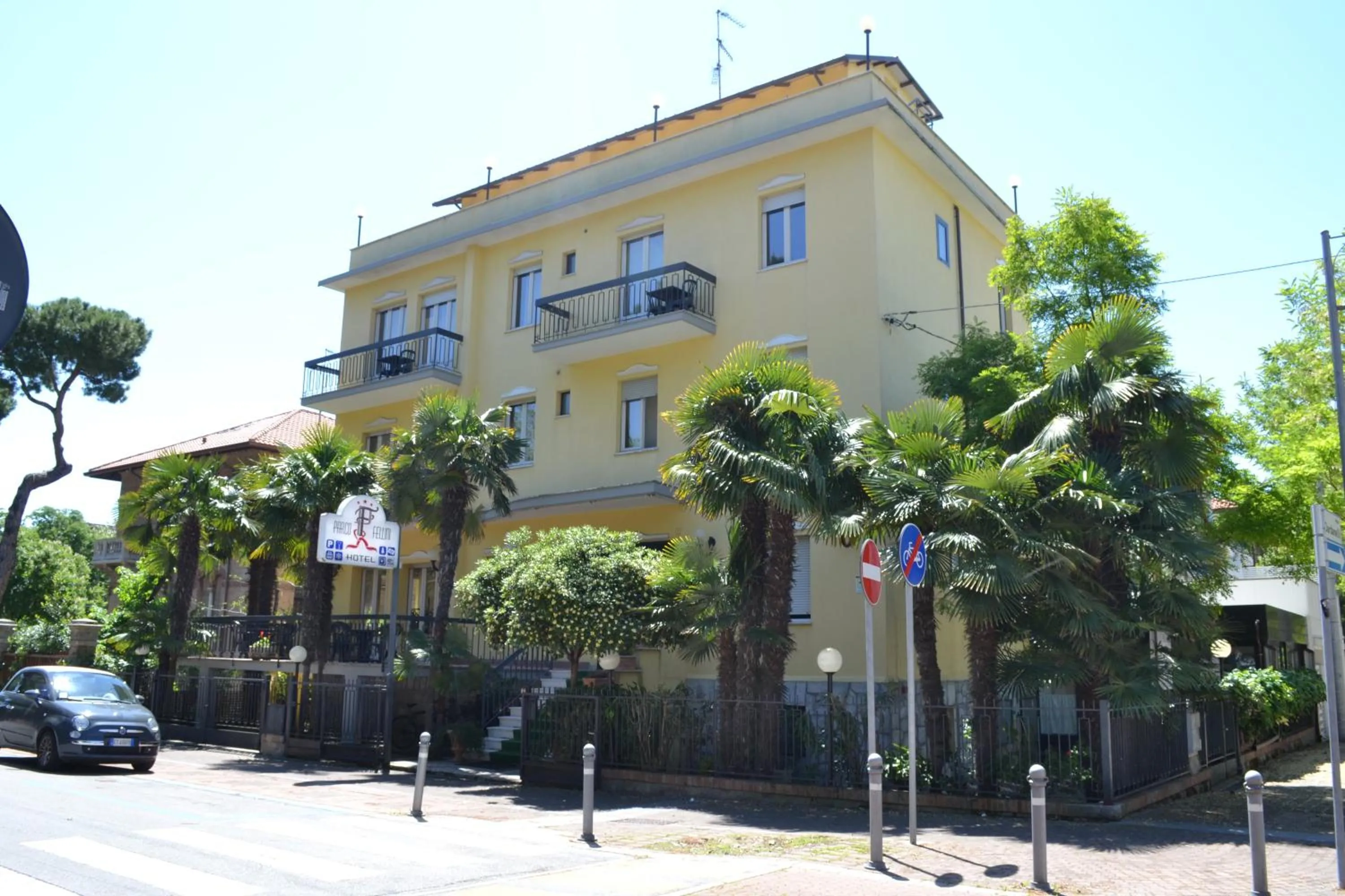 Facade/entrance in Hotel Parco Fellini