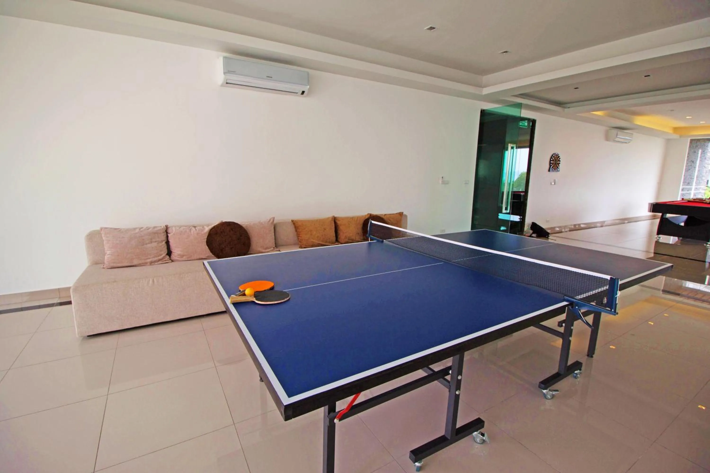 Game Room in Wongamat Tower by Pattaya Sunny Rentals