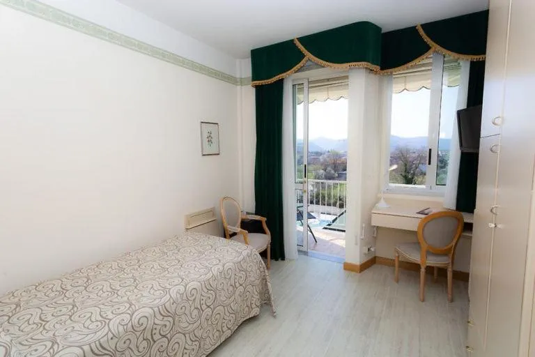 Bed in Hotel Abano Astoria