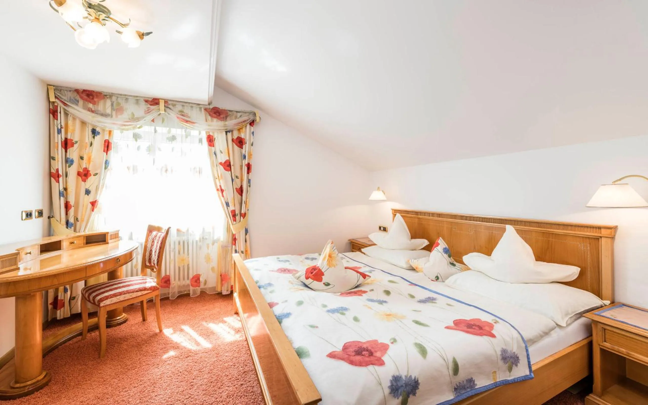 Bed in Romantik Hotel & Restaurant Stafler