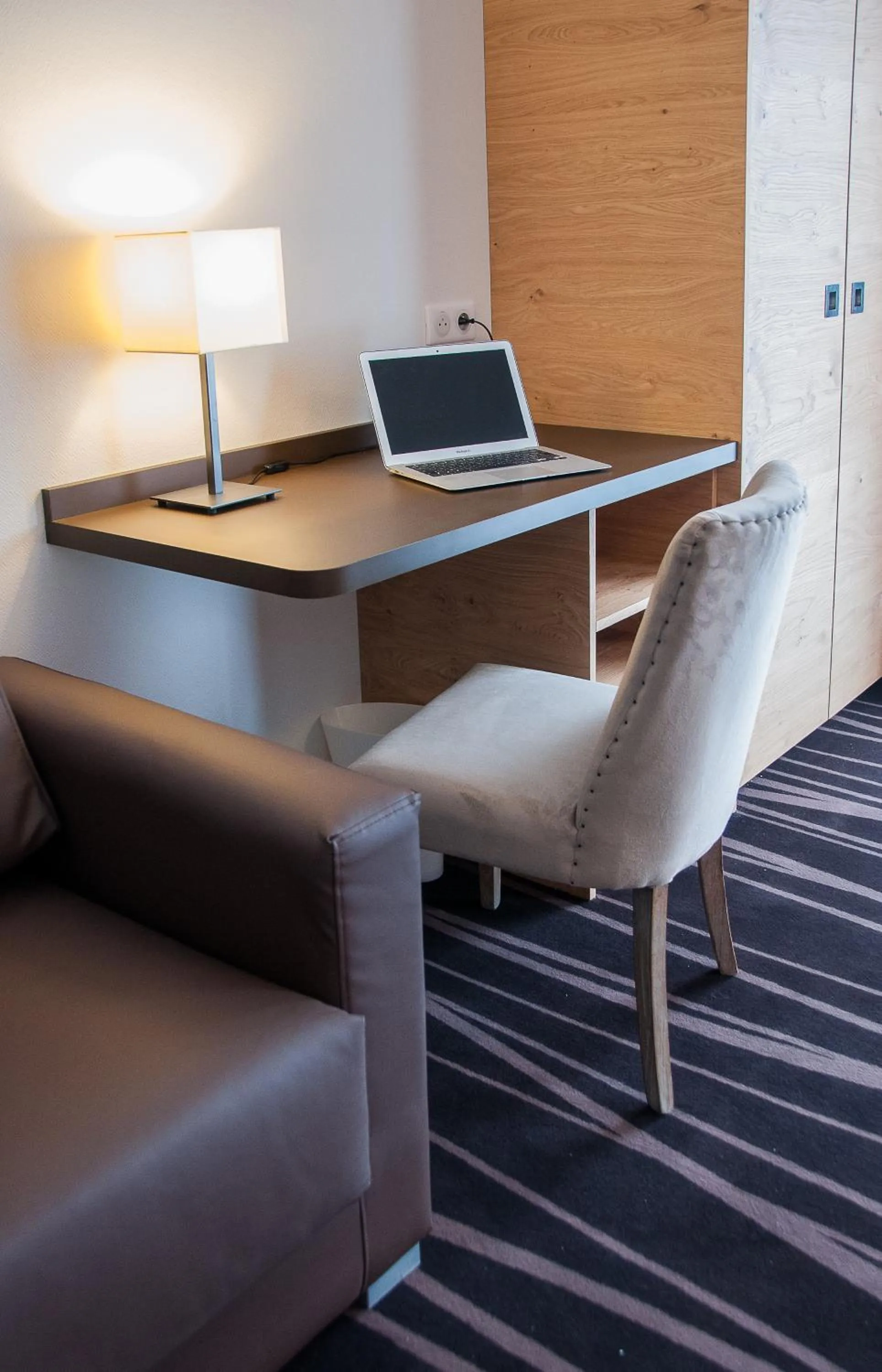Seating area in Le Lodge Brit Hotel Strasbourg Zenith