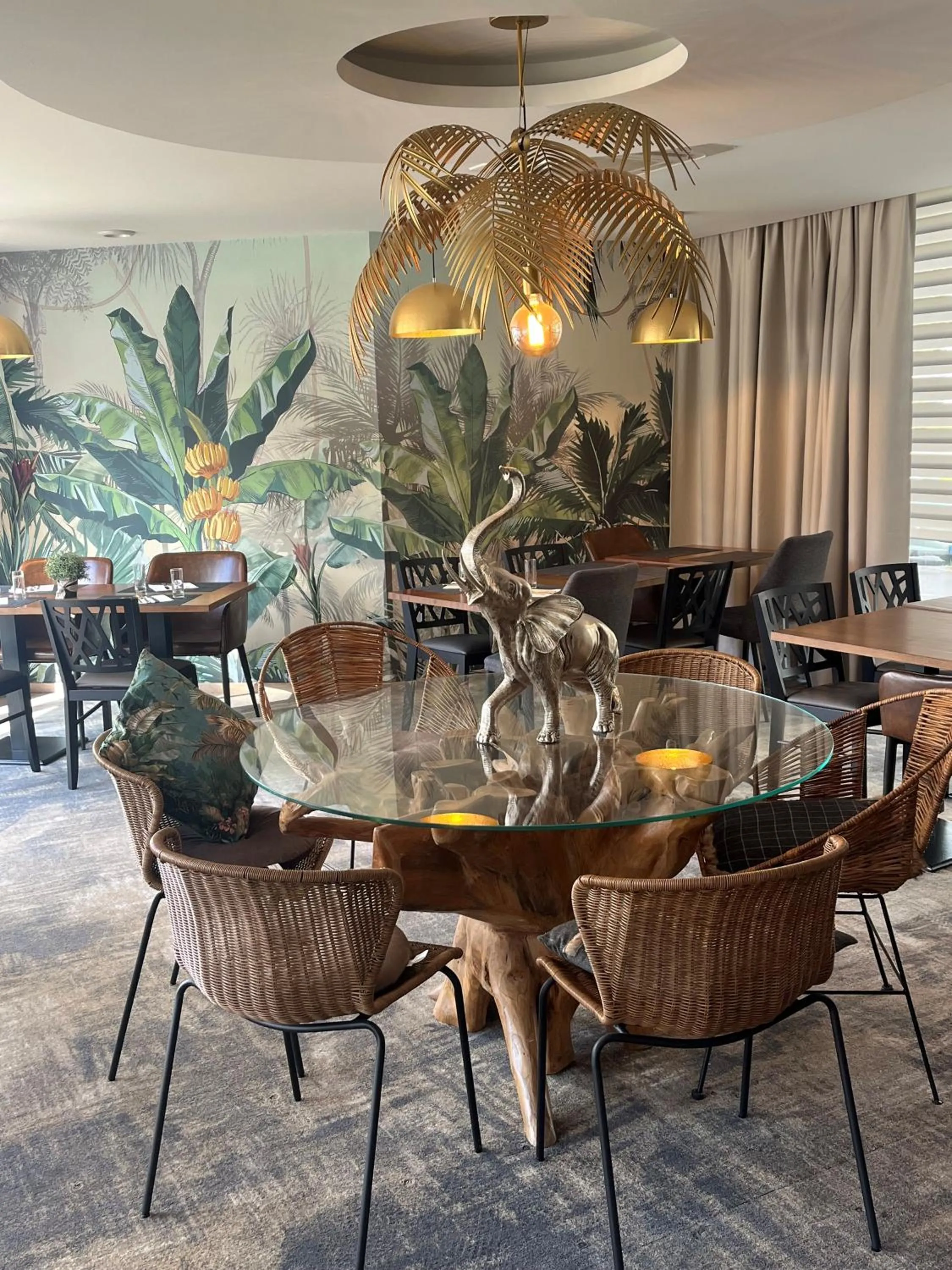 Restaurant/places to eat in Le Lodge Brit Hotel Strasbourg Zenith