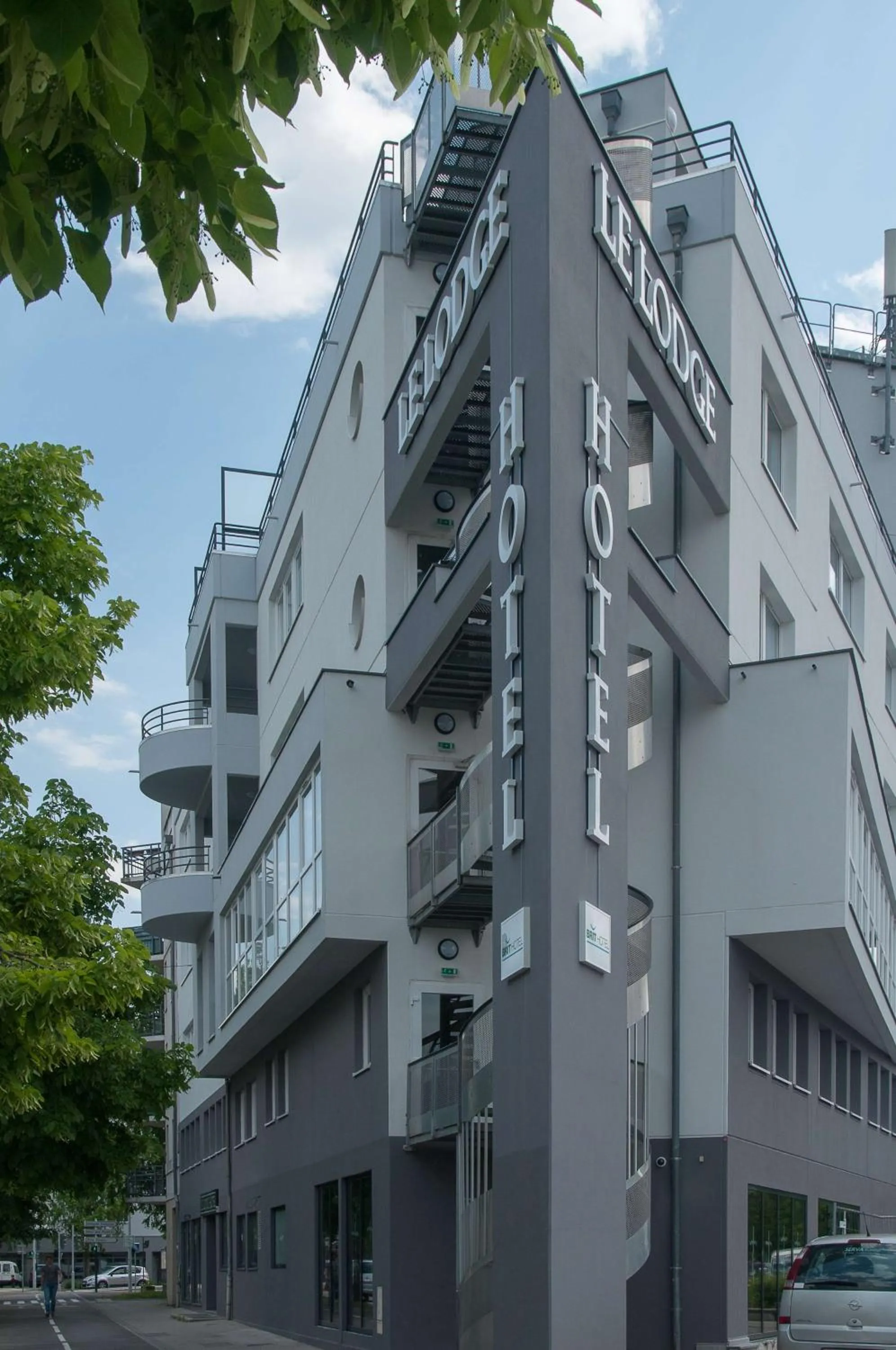 Property building in Le Lodge Brit Hotel Strasbourg Zenith