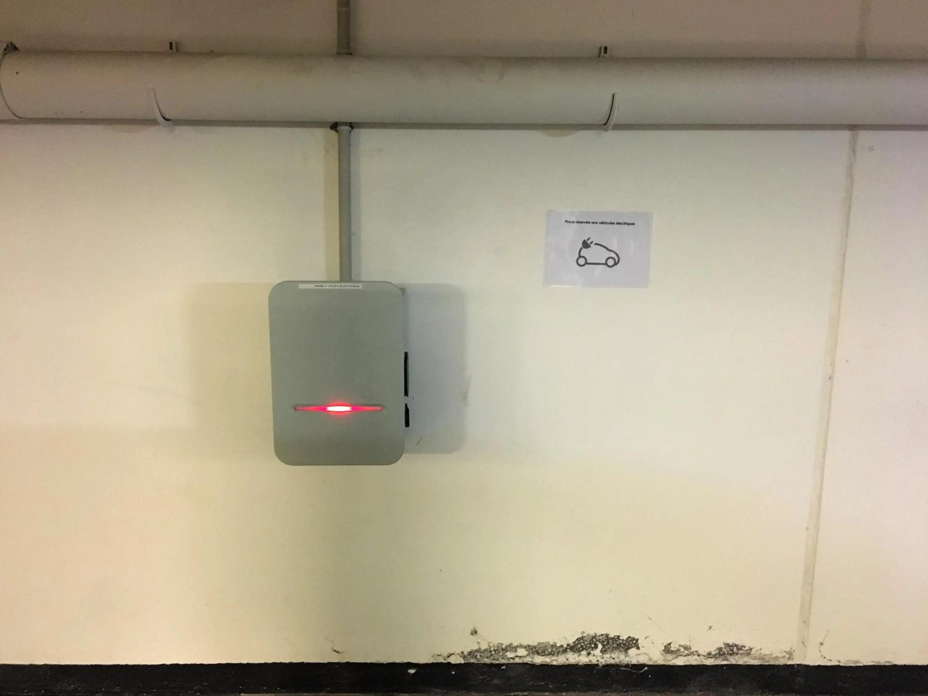 Property building in Le Lodge Brit Hotel Strasbourg Zenith