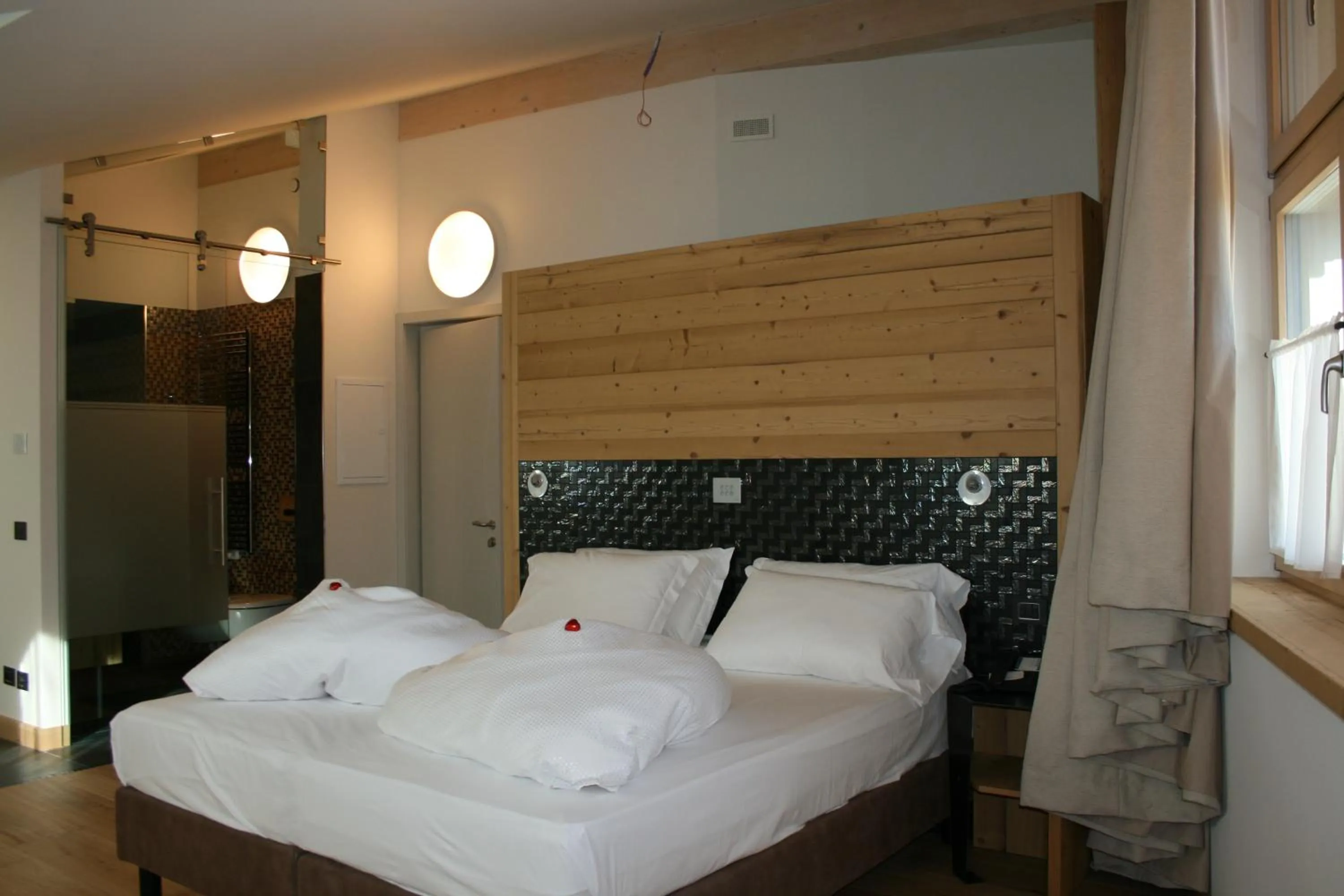 Photo of the whole room, Bed in Hotel Orso Grigio