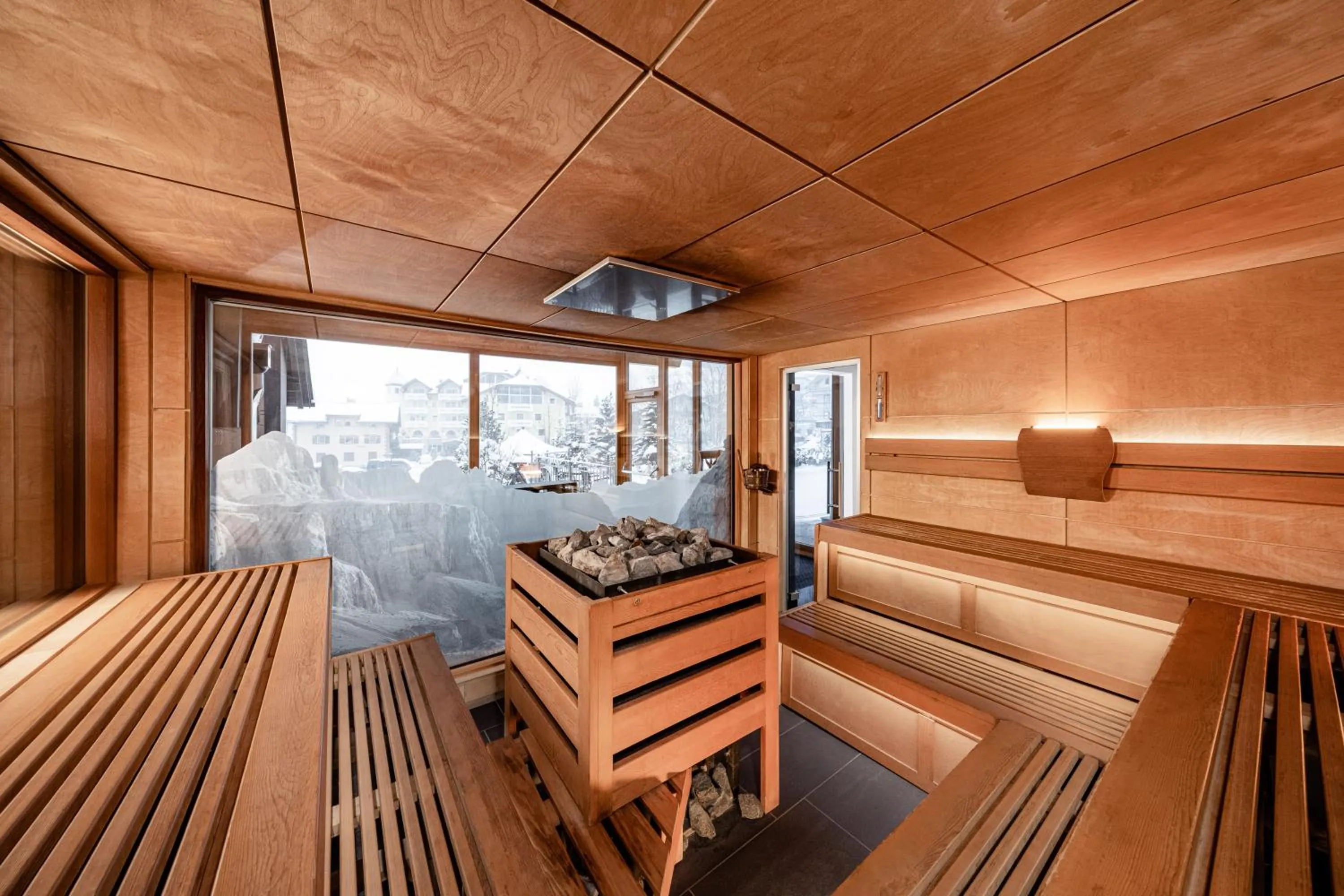 Massage in Boutique & Fashion Hotel Maciaconi - Gardenahotels