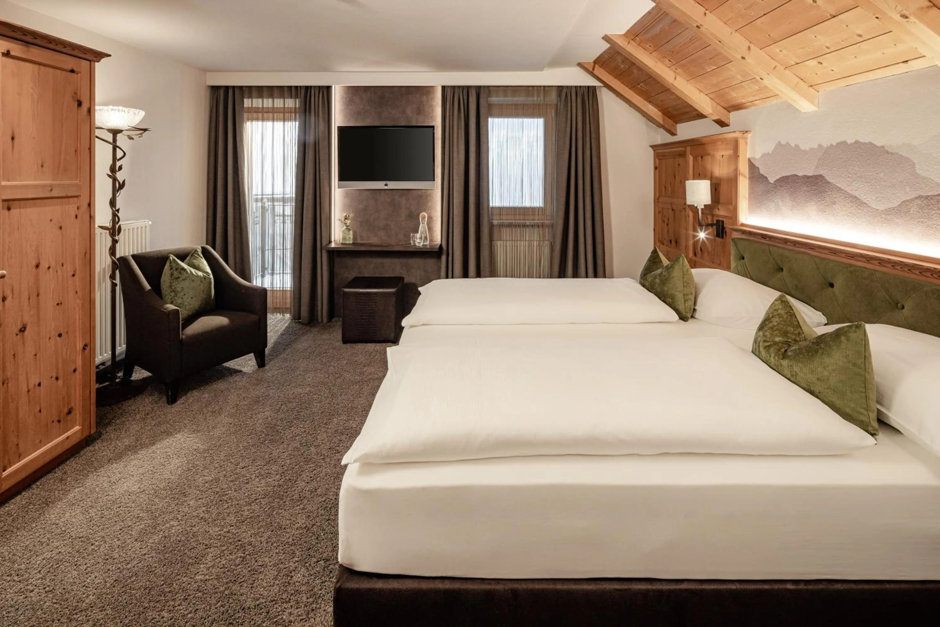 Bed in Boutique & Fashion Hotel Maciaconi - Gardenahotels