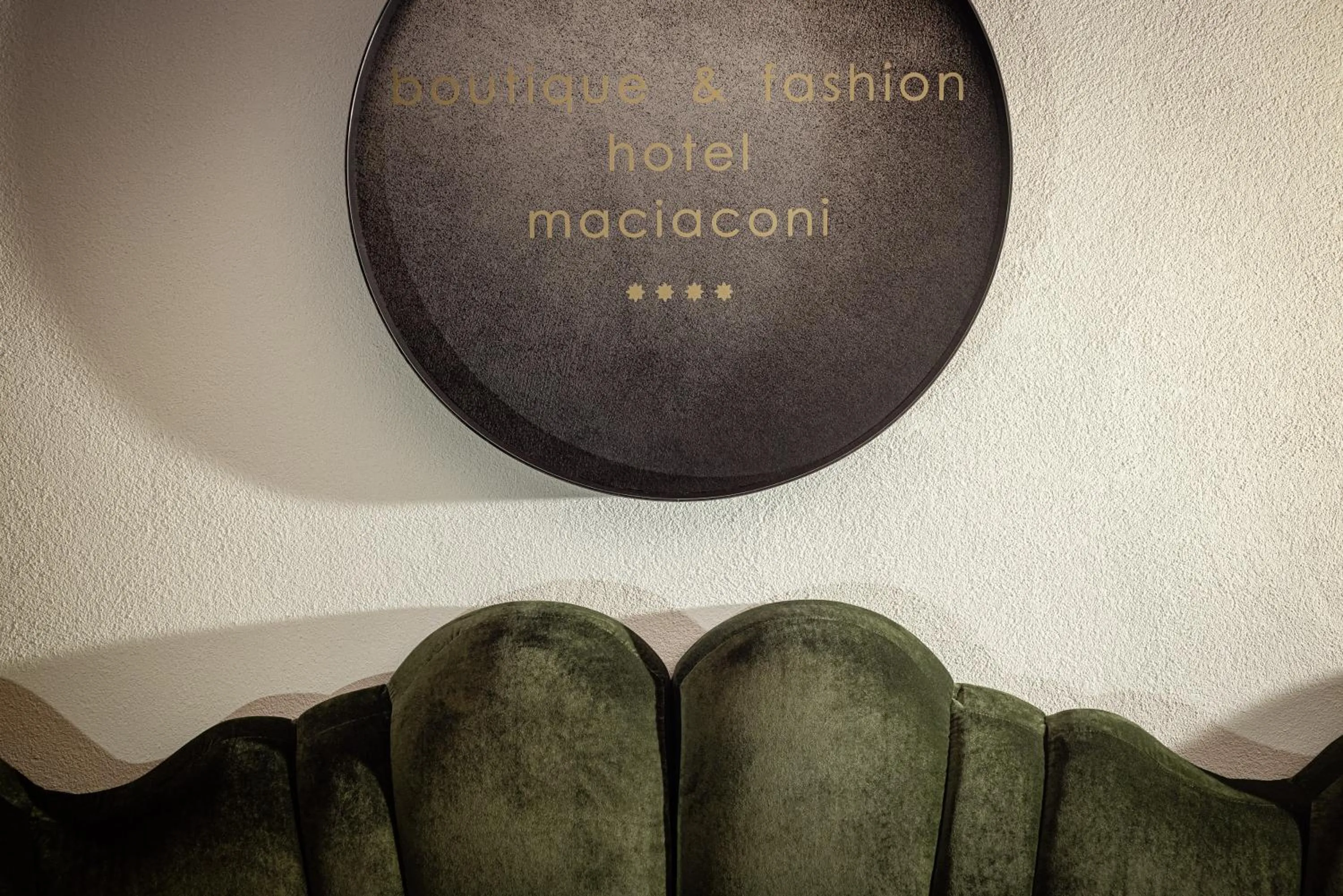 Logo/Certificate/Sign in Boutique & Fashion Hotel Maciaconi - Gardenahotels