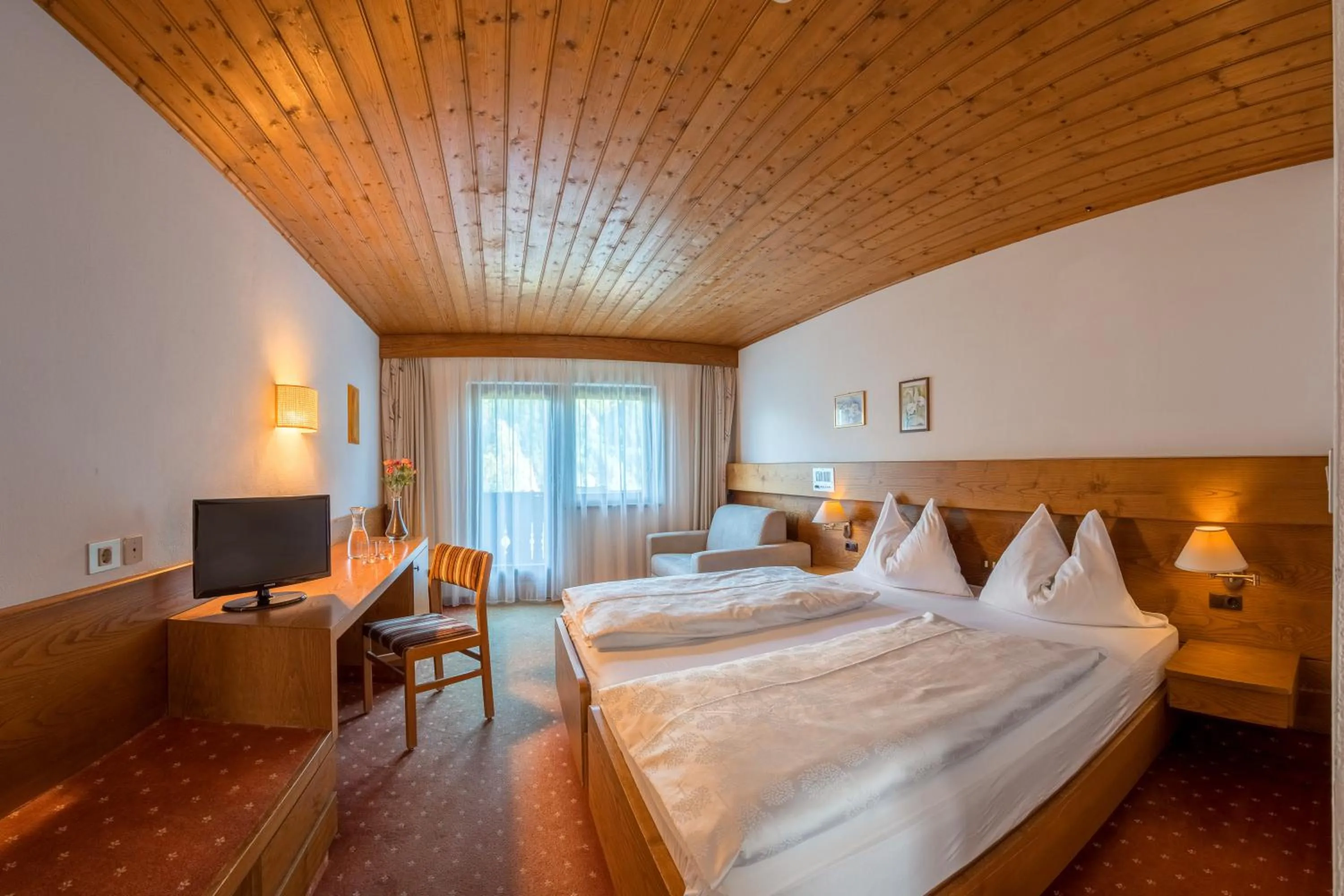 TV and multimedia, Bed in Hotel St. Pankraz