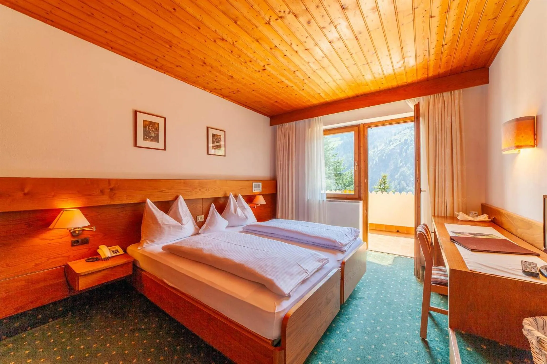 Bed in Hotel St. Pankraz