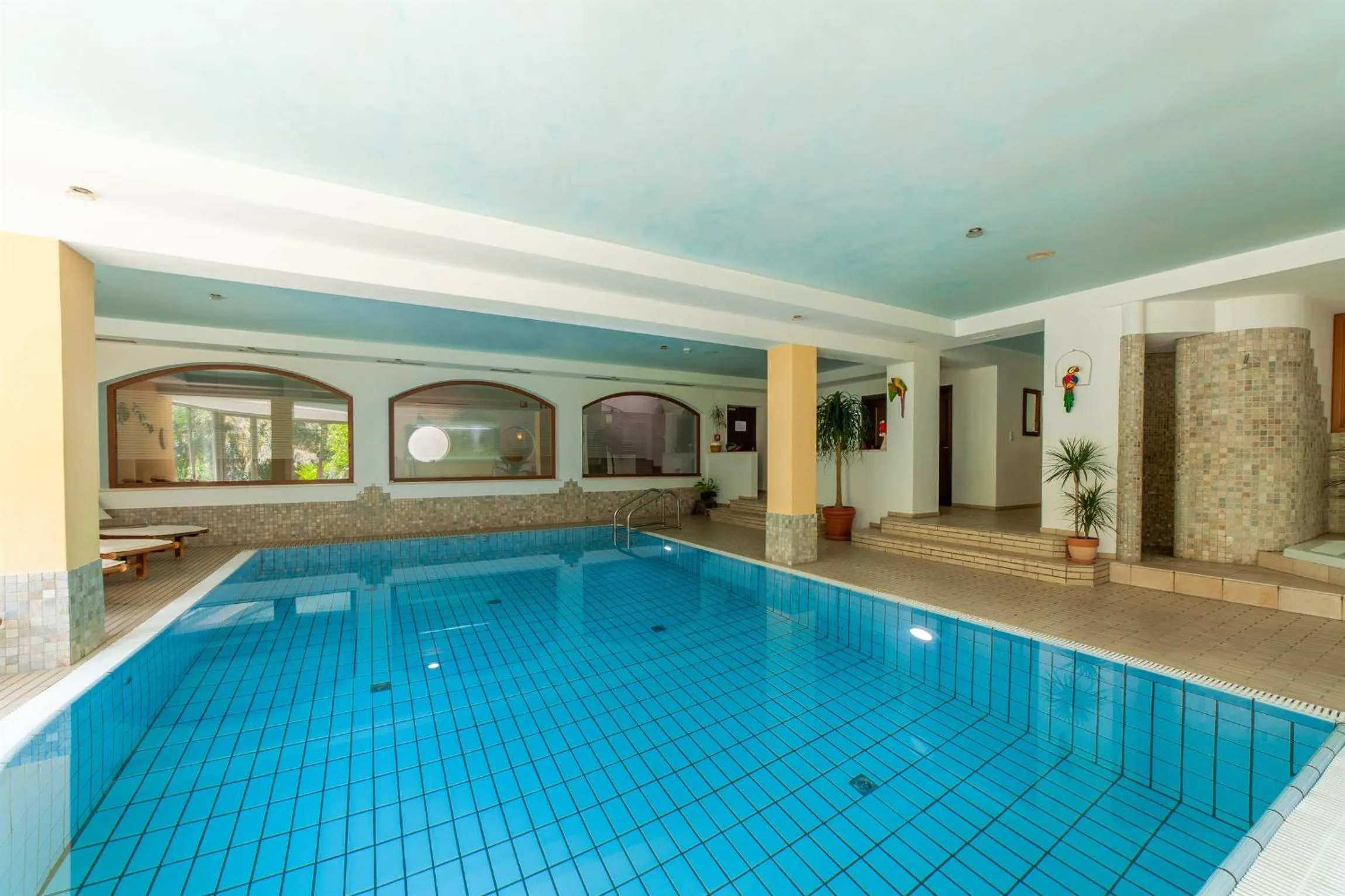 Swimming pool in Hotel St. Pankraz