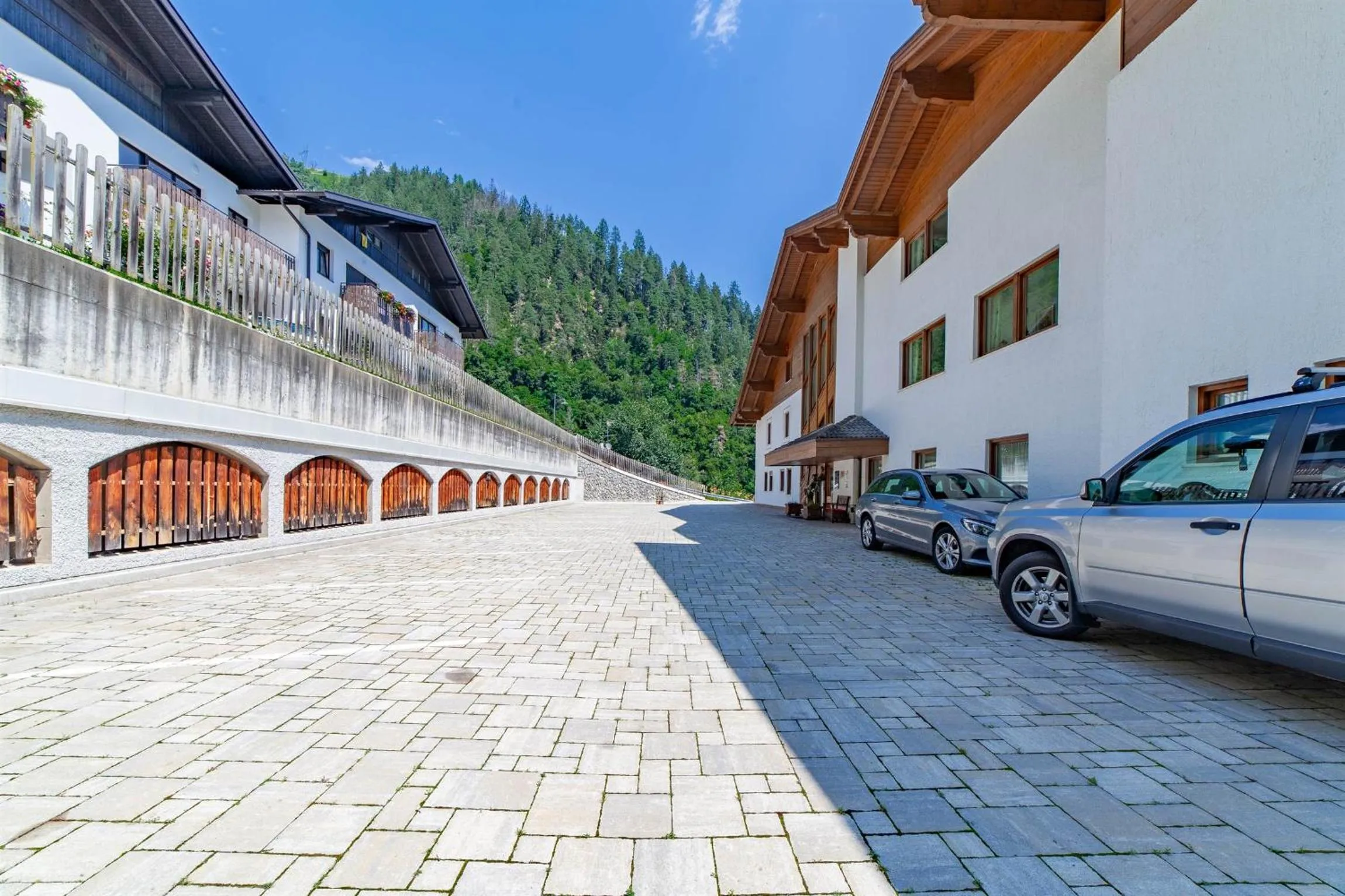 Restaurant/places to eat in Hotel St. Pankraz