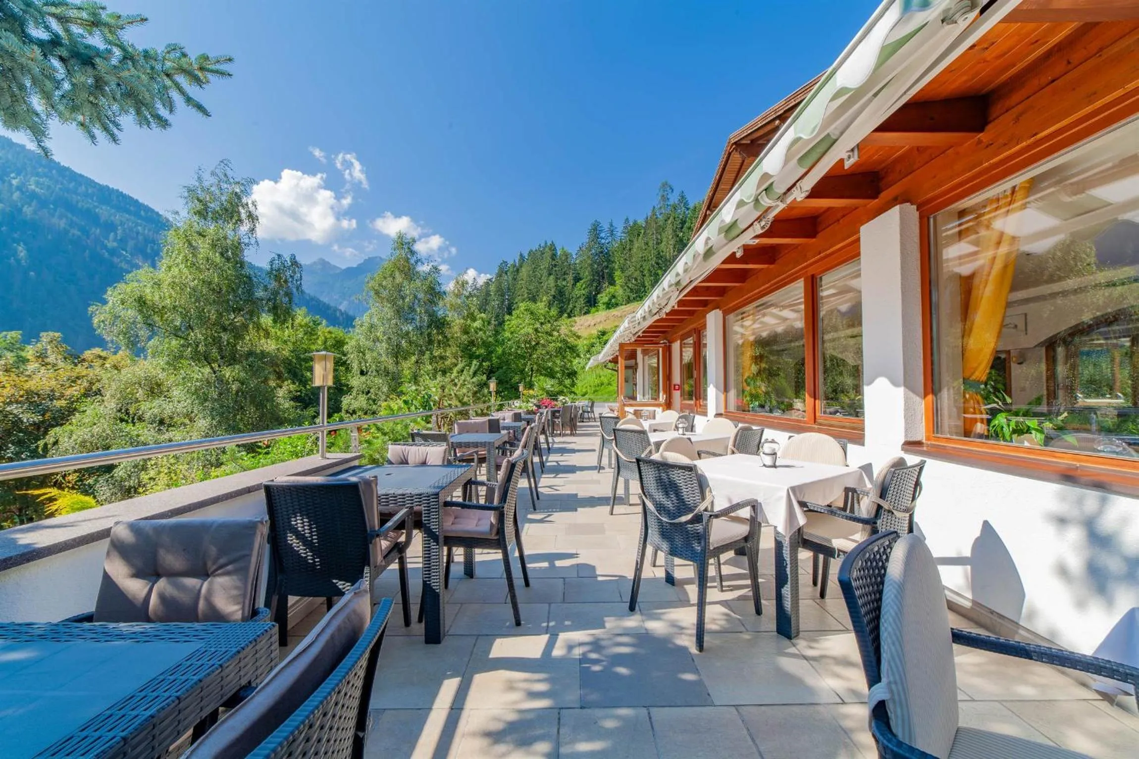 Restaurant/places to eat in Hotel St. Pankraz