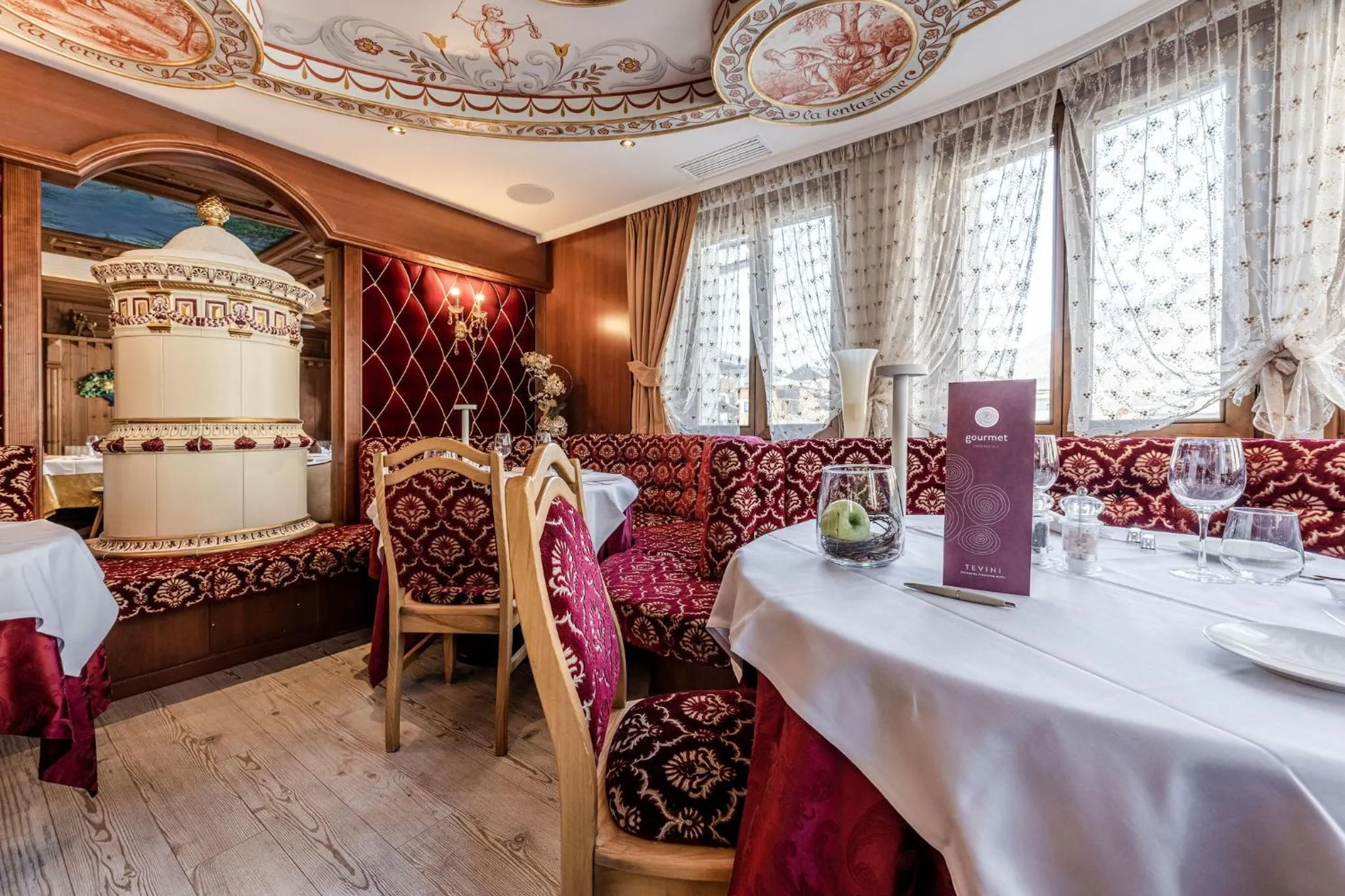 Restaurant/places to eat in Tevini Dolomites Charming Hotel