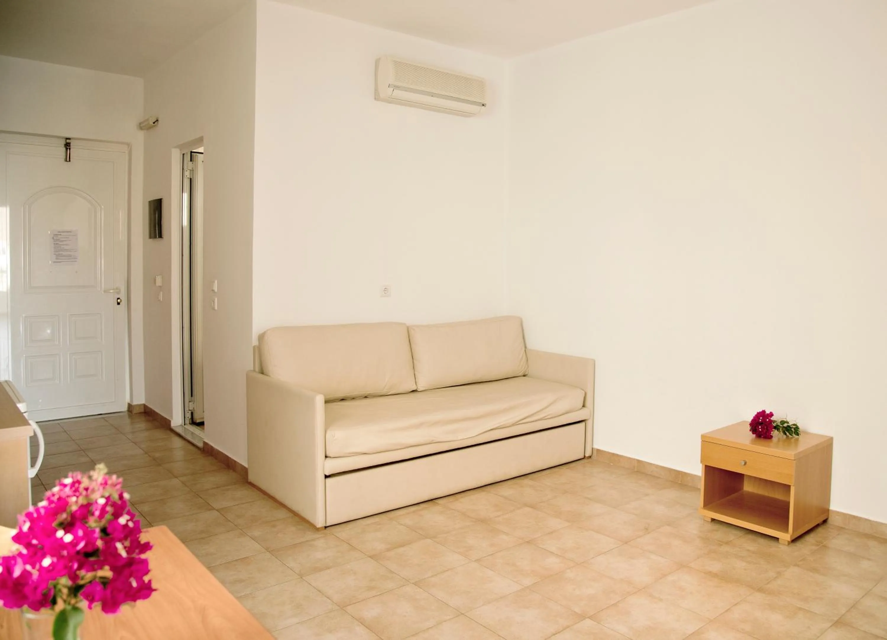 Seating area in Lambis Studios & Apartments