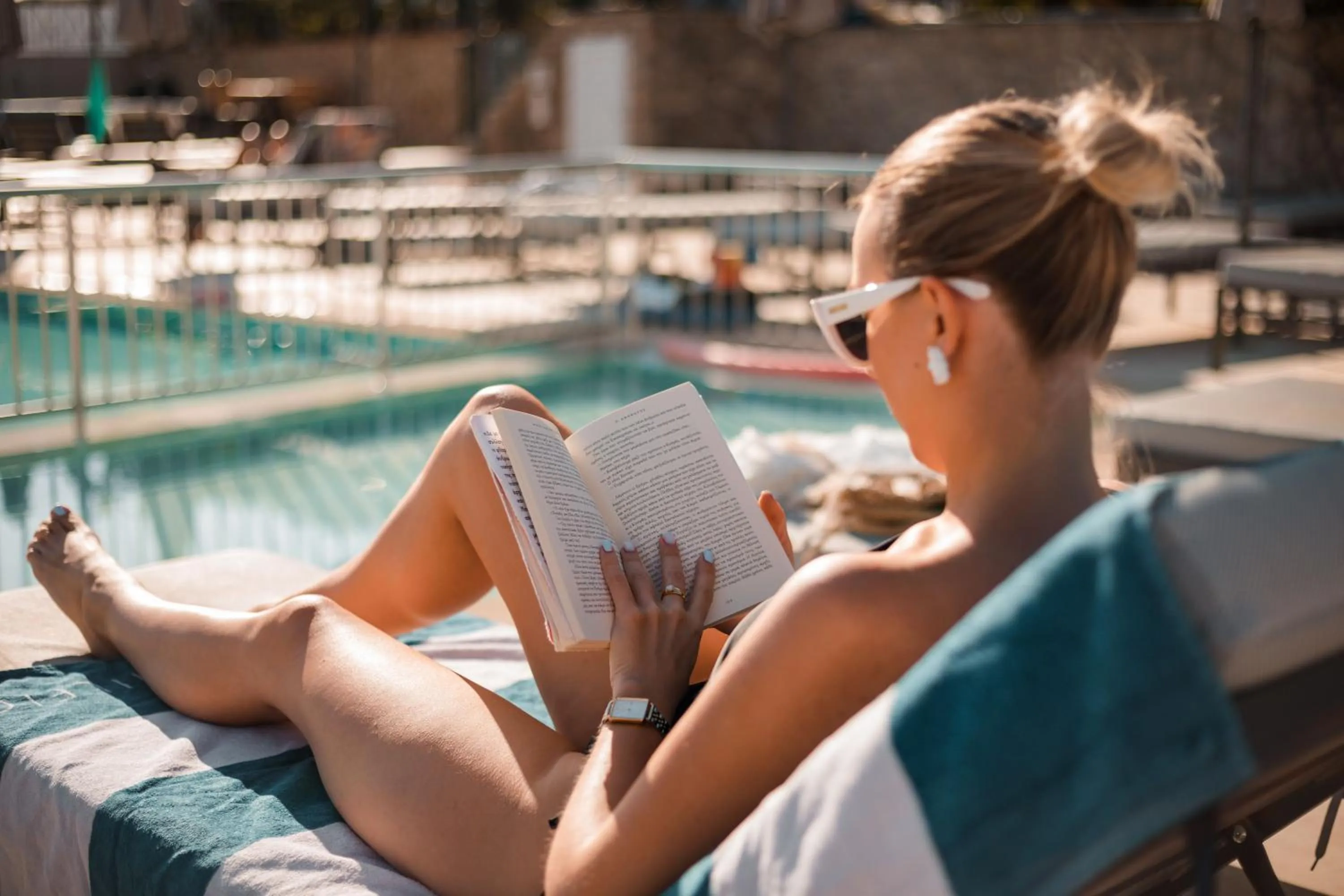 People in Lambis Studios & Apartments