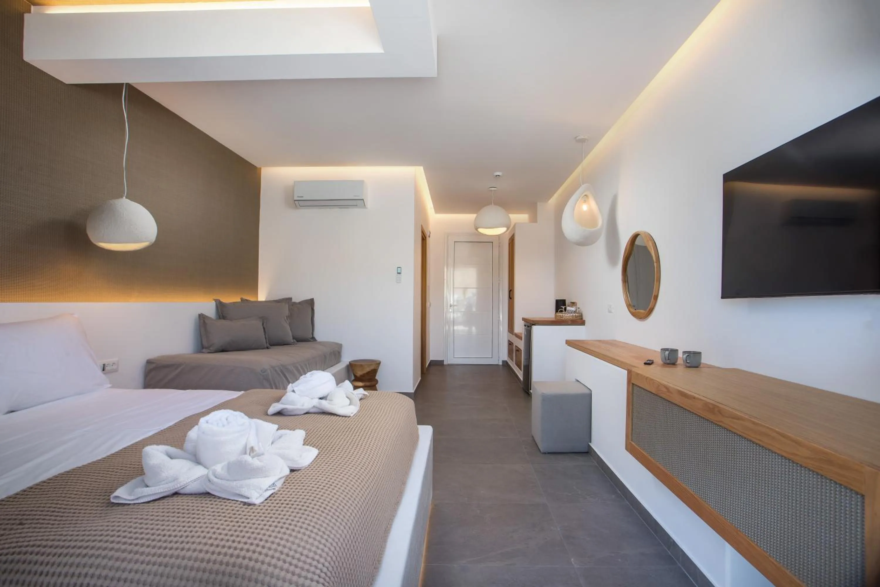 Bed in Lambis Studios & Apartments