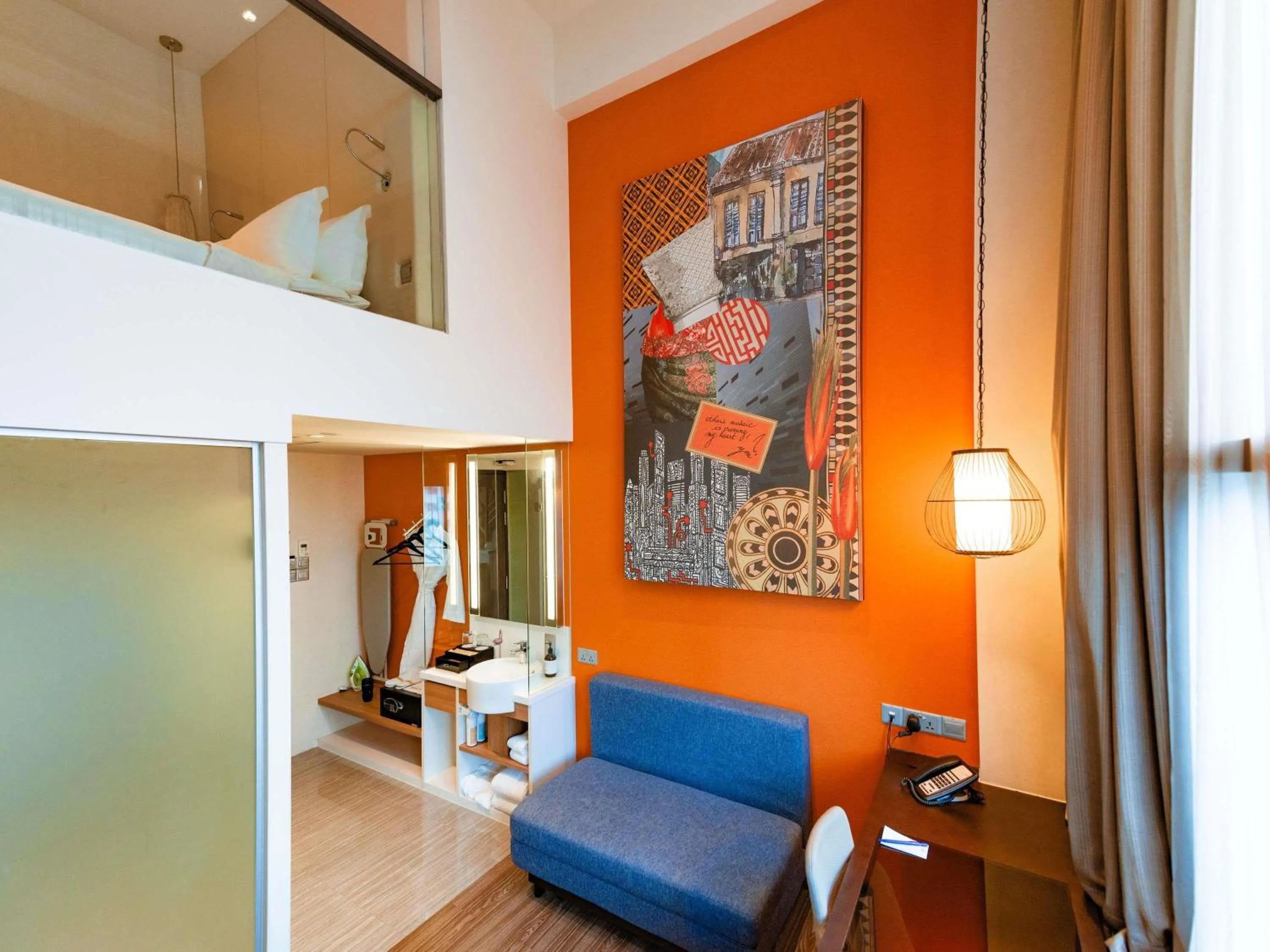 Bedroom in Mercure Singapore Bugis