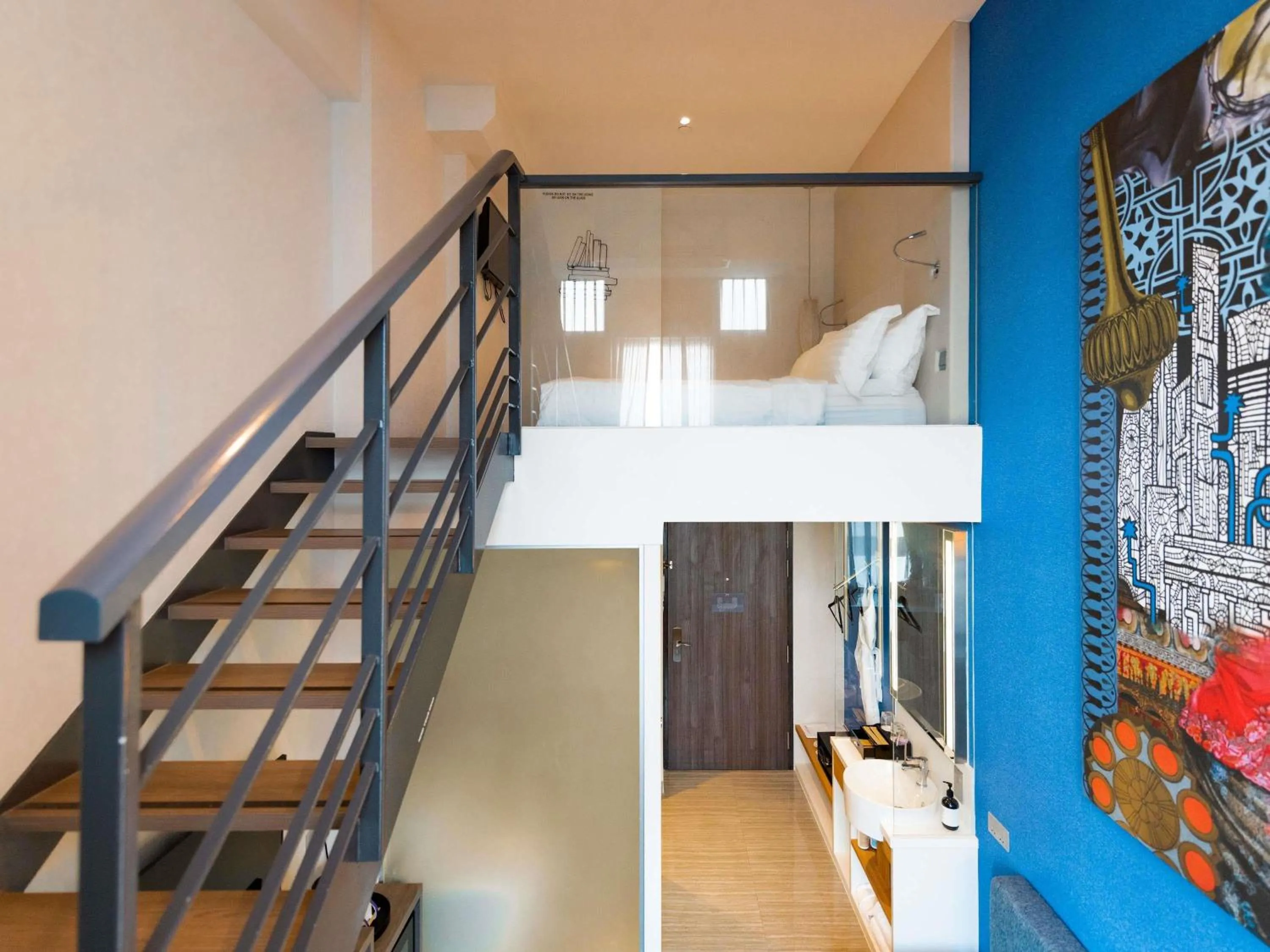 Bedroom in Mercure Singapore Bugis