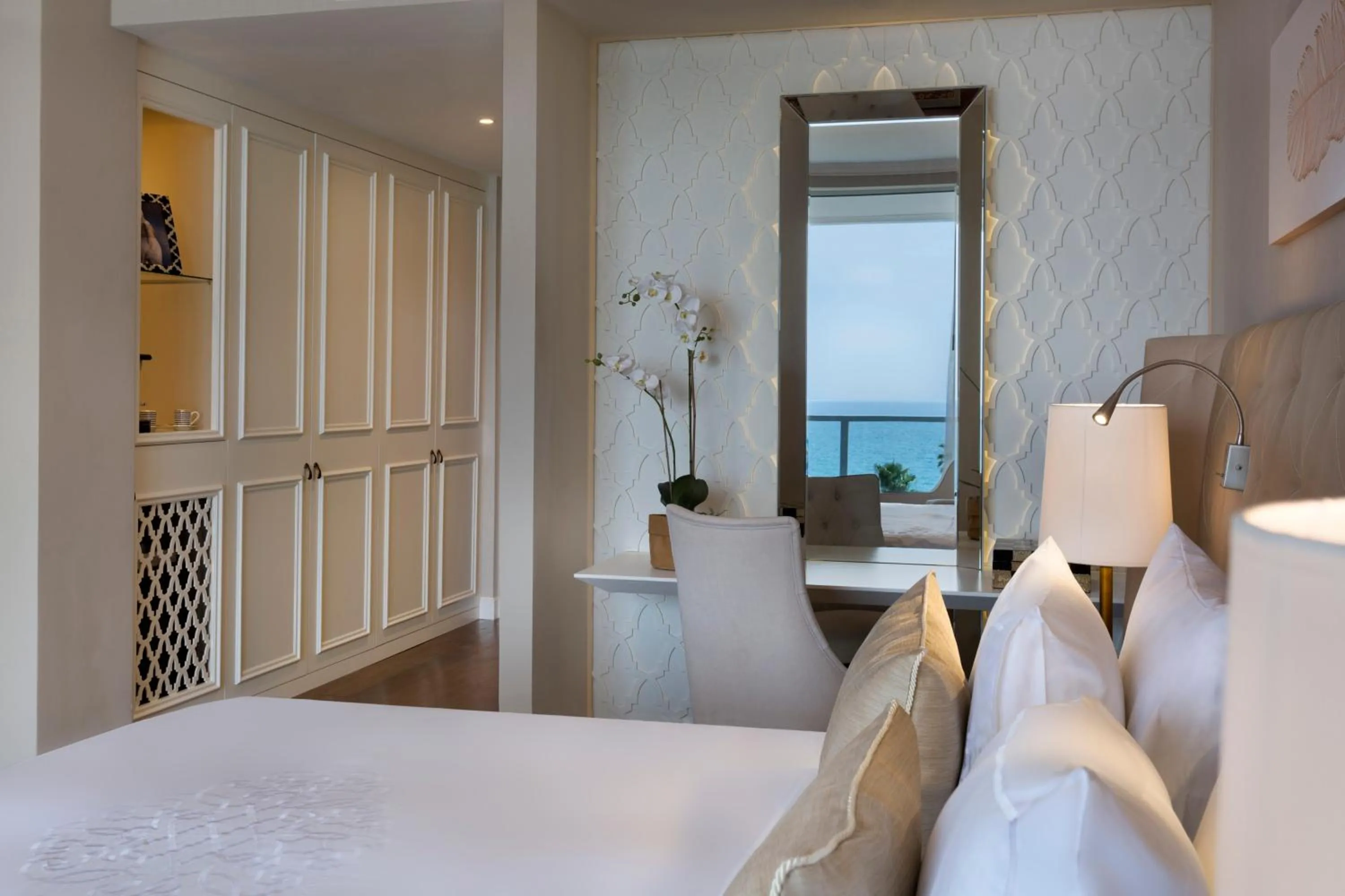 Photo of the whole room, Bed in David Tower Hotel Netanya by Prima Hotels - 16 years Plus