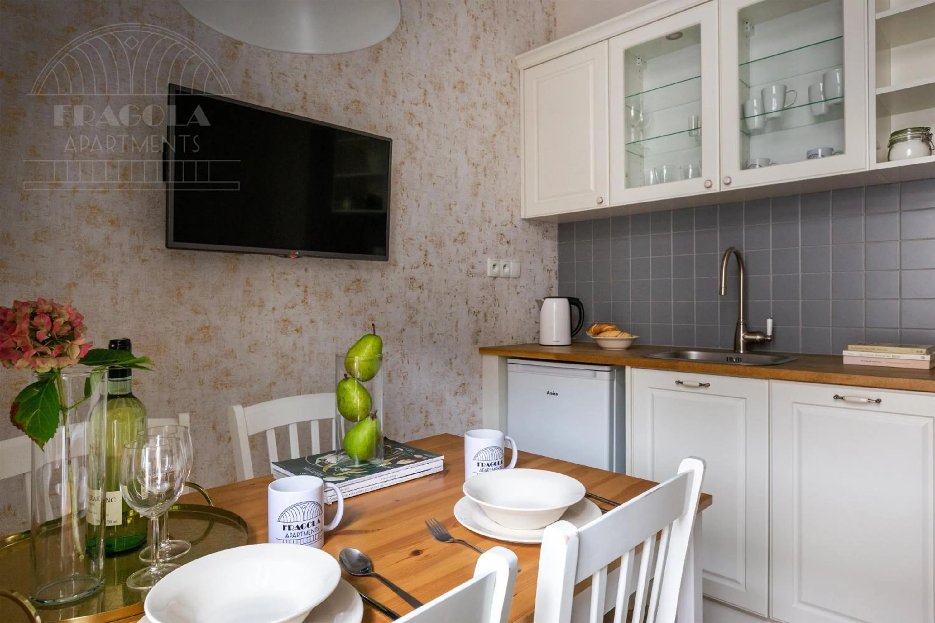 Kitchen or kitchenette in Fragola Apartments Old Town